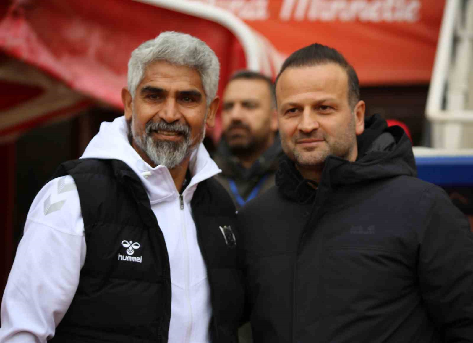 Trendyol 1. Lig: Özbelsan Sivasspor: 3 - Vanspor FK: 3
Trendyol 1. Lig: Özbelsan Sivasspor: 3 - Vanspor FK: 3