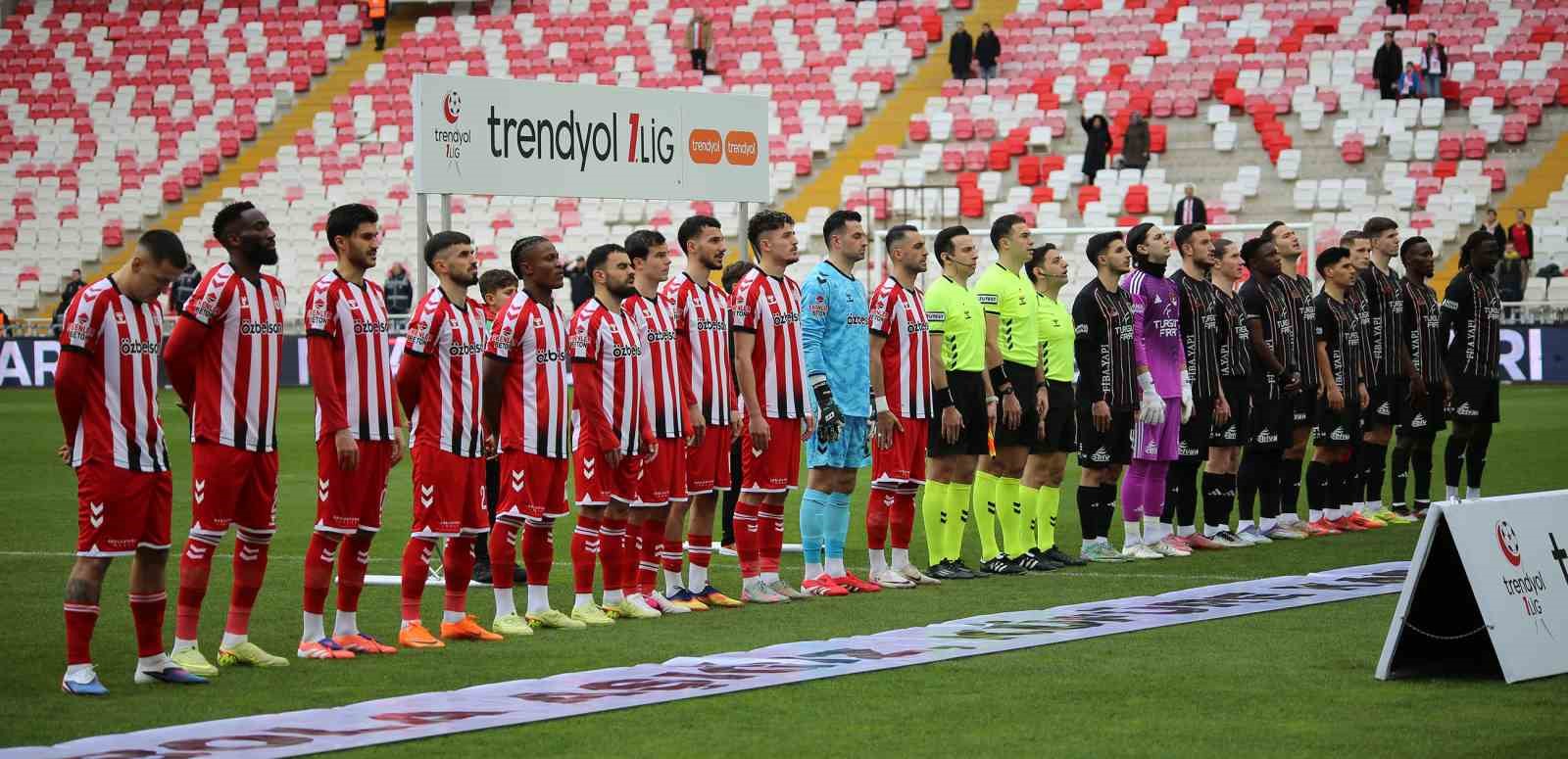 Trendyol 1. Lig: Özbelsan Sivasspor: 3 - Vanspor FK: 3
Trendyol 1. Lig: Özbelsan Sivasspor: 3 - Vanspor FK: 3