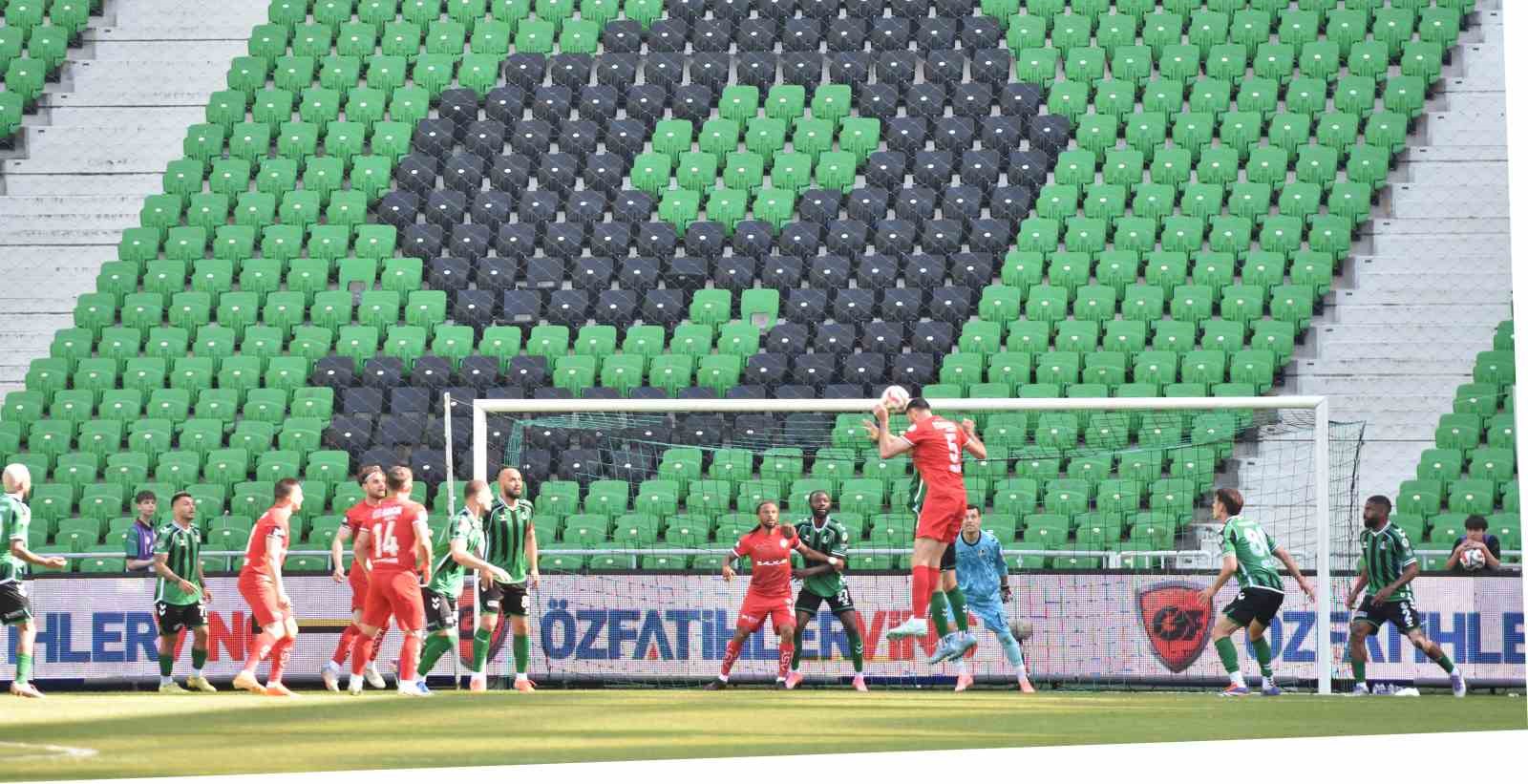 Trendyol 1. Lig: Sakaryaspor: 0 - Çorum FK: 4
