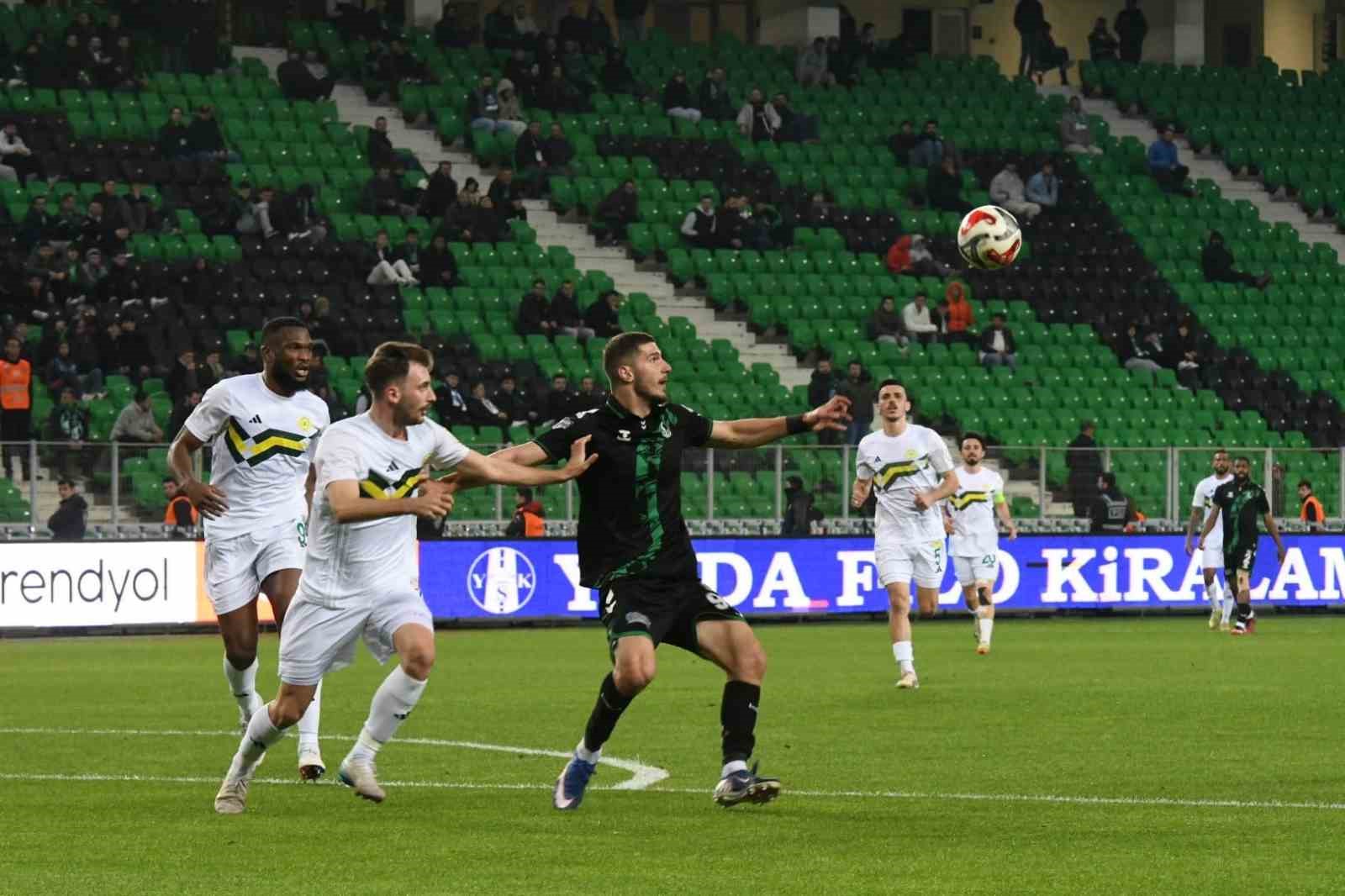 Trendyol 1. Lig: Sakaryaspor: 1 - Esenler Erokspor: 2
