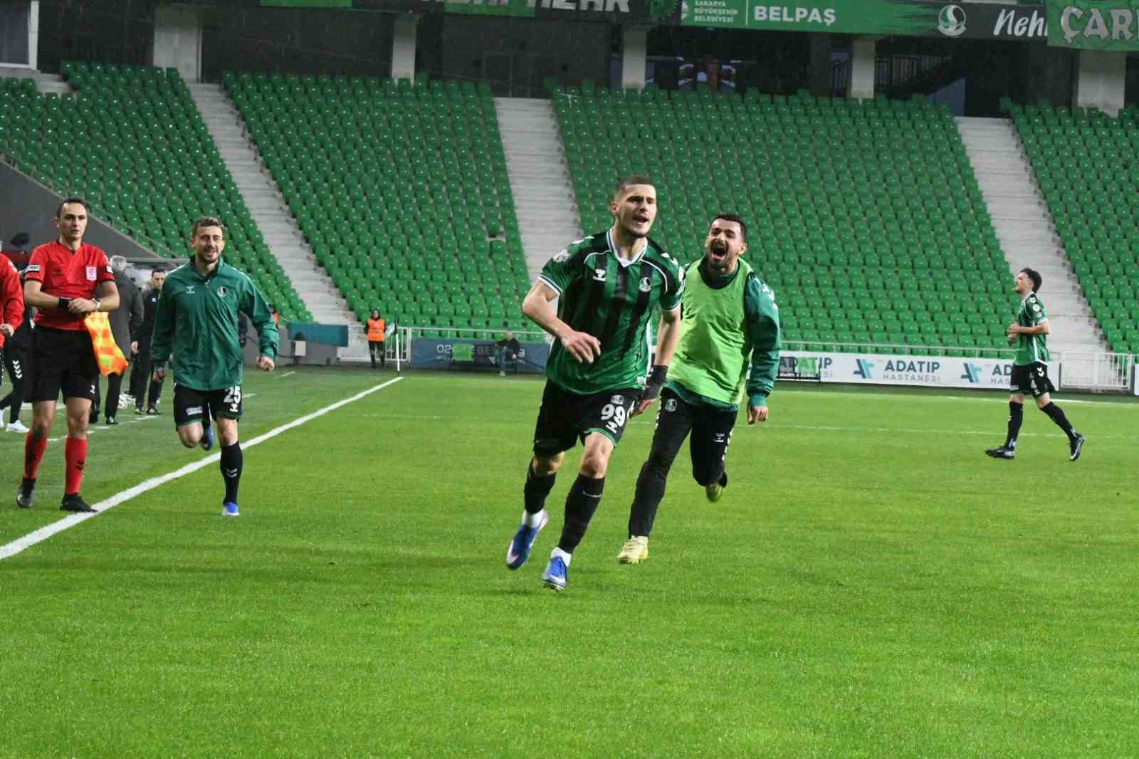 Trendyol 1. Lig: Sakaryaspor: 2 - İstanbulspor: 2
Trendyol 1. Lig: Sakaryaspor: 2 - İstanbulspor: 2