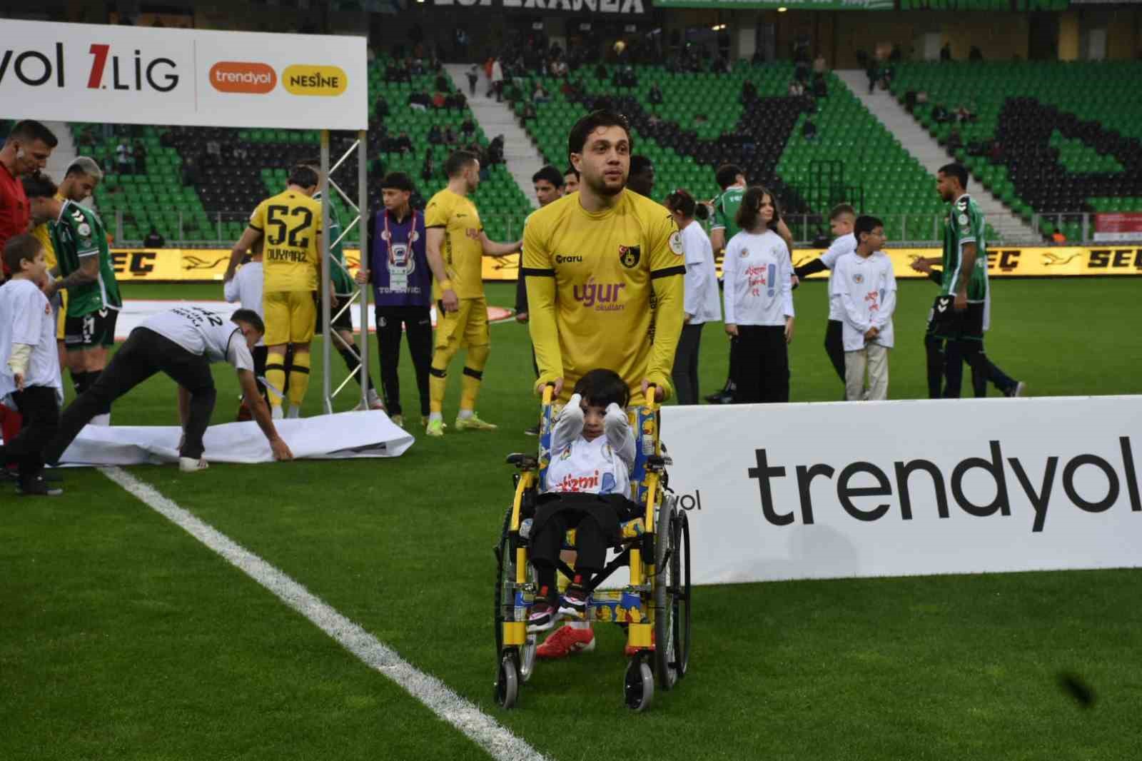 Trendyol 1. Lig: Sakaryaspor: 2 - İstanbulspor: 2
Trendyol 1. Lig: Sakaryaspor: 2 - İstanbulspor: 2