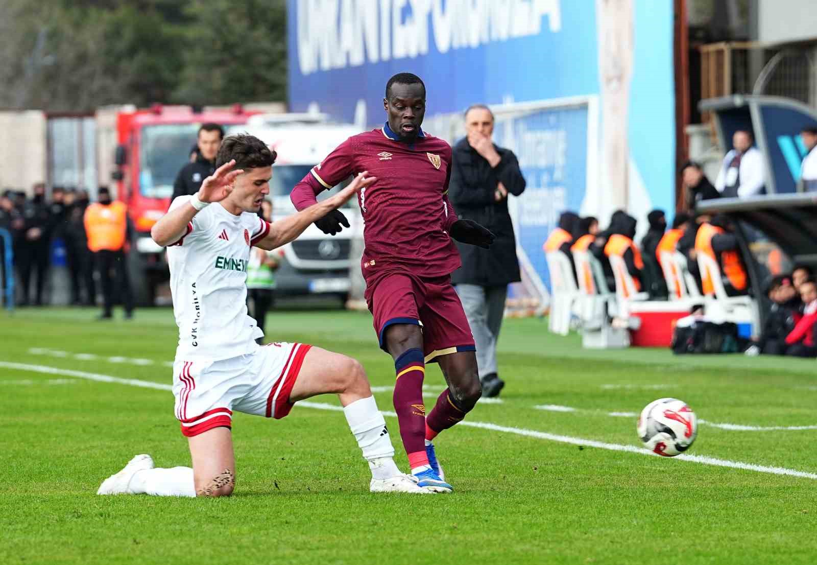 Trendyol 1. Lig: Ümraniyespor: 1 - Bandırmaspor: 2
Trendyol 1. Lig: Ümraniyespor: 1 - Bandırmaspor: 2