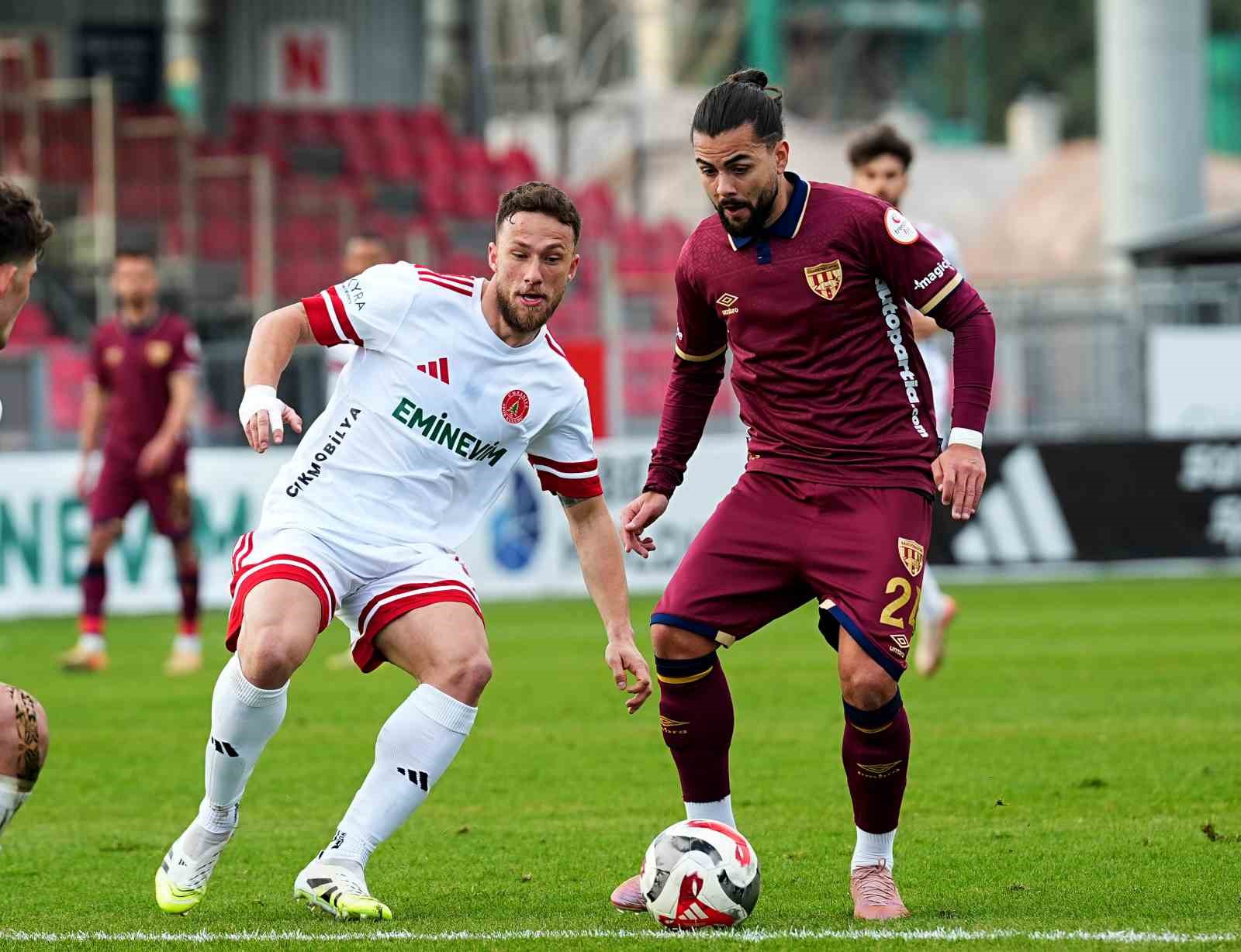 Trendyol 1. Lig: Ümraniyespor: 1 - Bandırmaspor: 2
Trendyol 1. Lig: Ümraniyespor: 1 - Bandırmaspor: 2