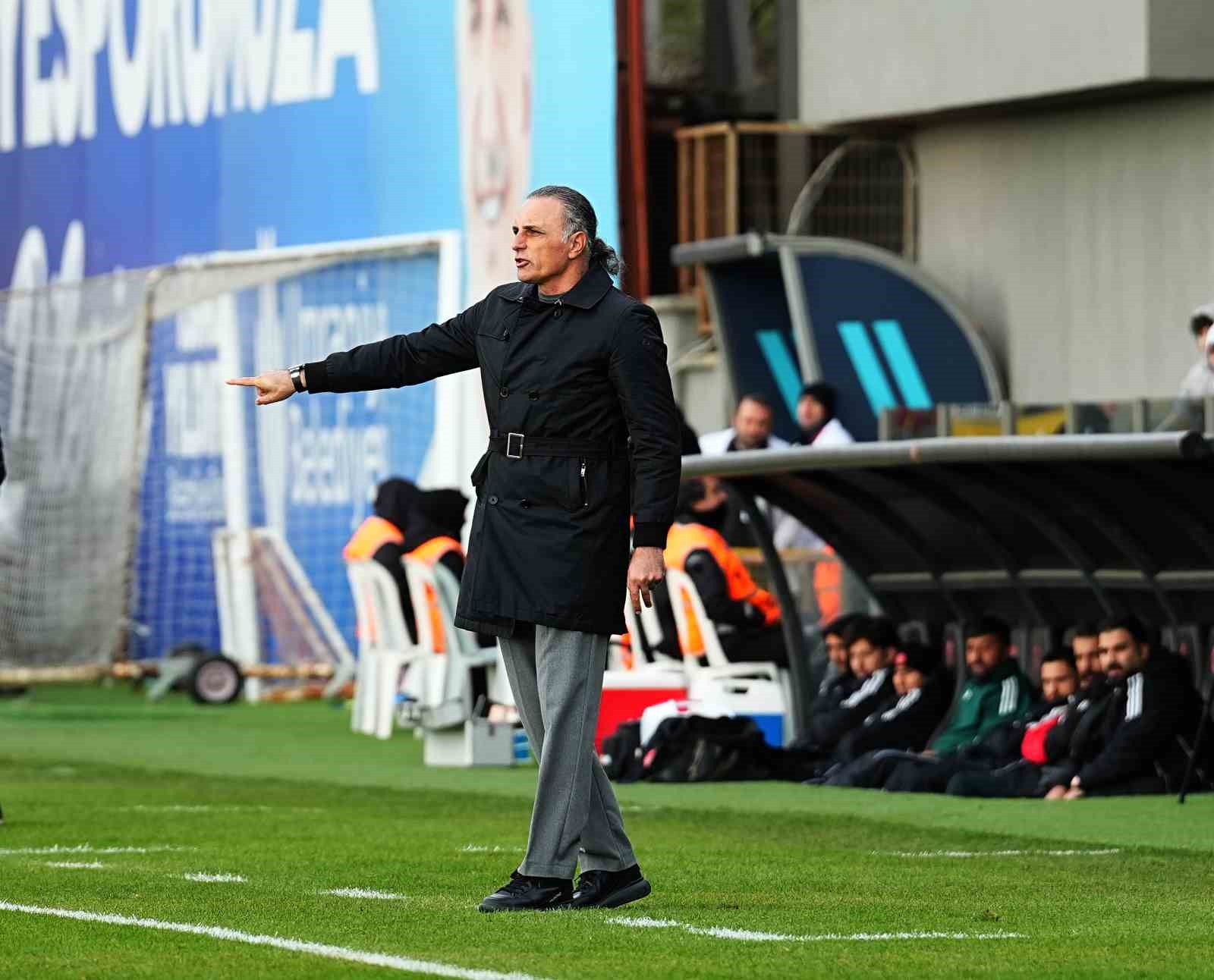 Trendyol 1. Lig: Ümraniyespor: 1 - Bandırmaspor: 2
Trendyol 1. Lig: Ümraniyespor: 1 - Bandırmaspor: 2