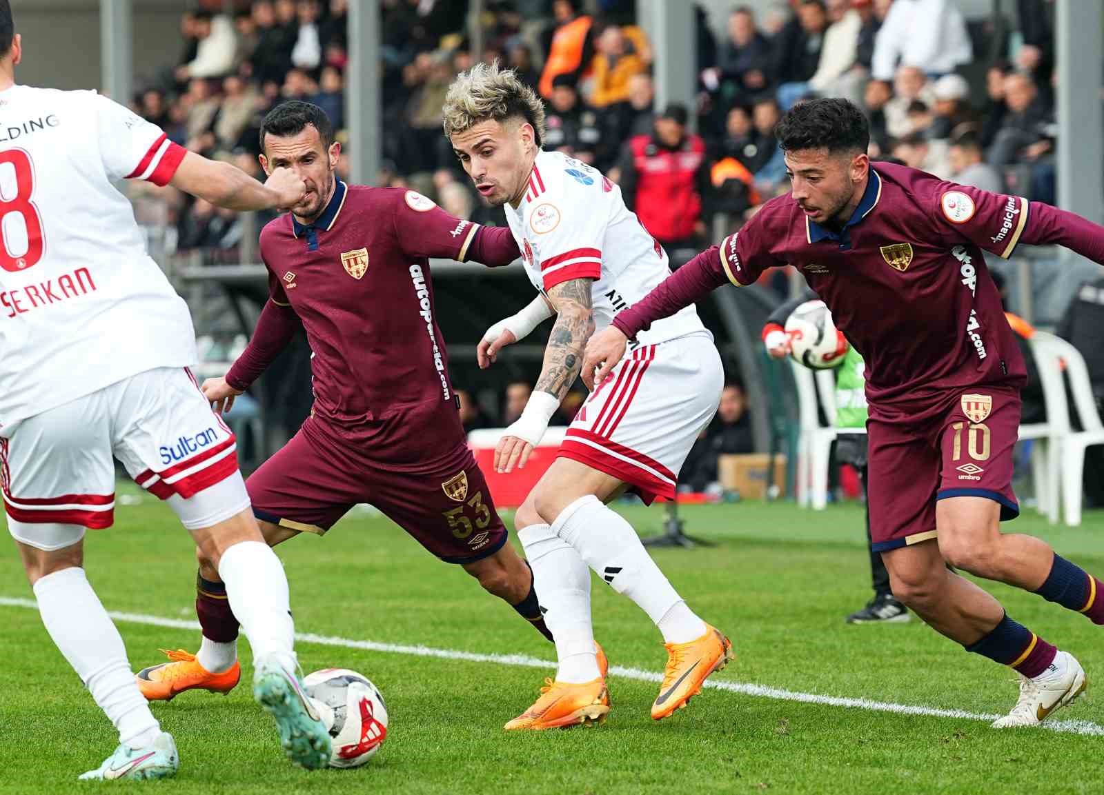 Trendyol 1. Lig: Ümraniyespor: 1 - Bandırmaspor: 2
Trendyol 1. Lig: Ümraniyespor: 1 - Bandırmaspor: 2