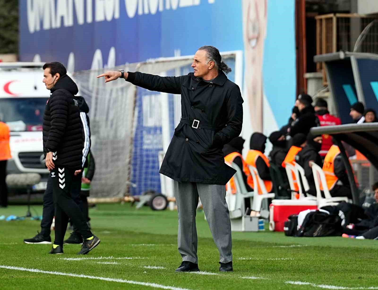 Trendyol 1. Lig: Ümraniyespor: 1 - Bandırmaspor: 2
Trendyol 1. Lig: Ümraniyespor: 1 - Bandırmaspor: 2