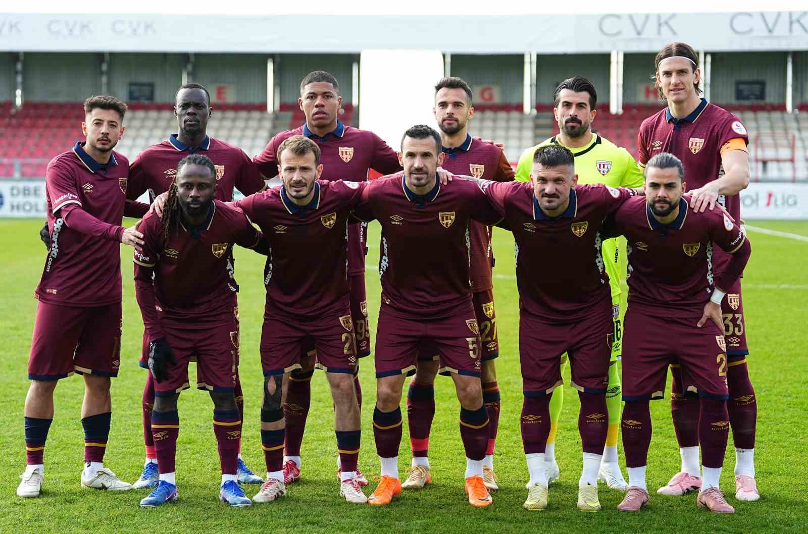 Trendyol 1. Lig: Ümraniyespor: 1 - Bandırmaspor: 2
Trendyol 1. Lig: Ümraniyespor: 1 - Bandırmaspor: 2