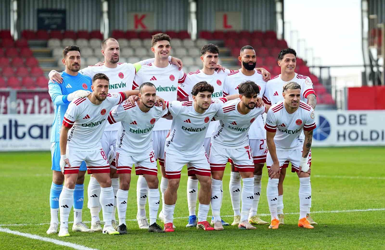 Trendyol 1. Lig: Ümraniyespor: 1 - Bandırmaspor: 2
Trendyol 1. Lig: Ümraniyespor: 1 - Bandırmaspor: 2