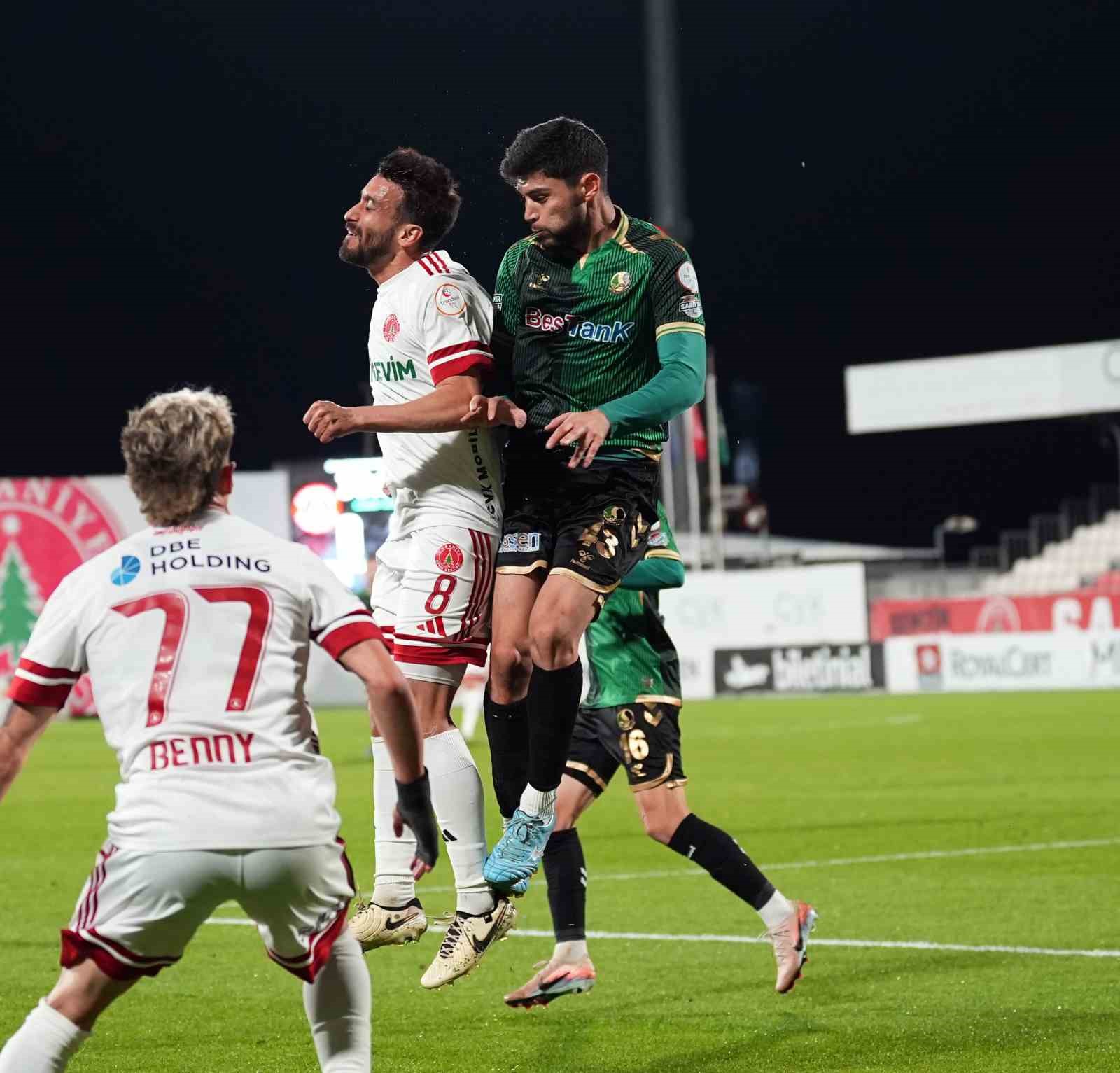 Trendyol 1. Lig: Ümraniyespor: 2 - Sakaryaspor: 0
Trendyol 1. Lig: Ümraniyespor: 2 - Sakaryaspor: 0