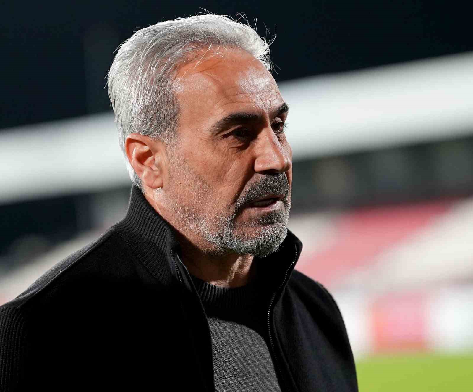 Trendyol 1. Lig: Ümraniyespor: 2 - Sakaryaspor: 0
Trendyol 1. Lig: Ümraniyespor: 2 - Sakaryaspor: 0