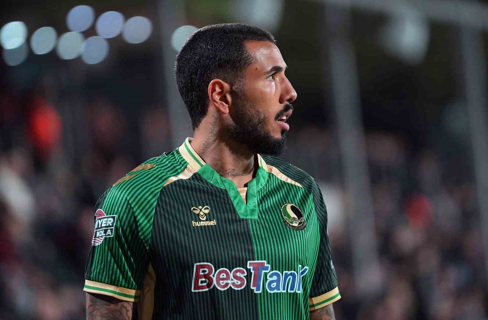 Trendyol 1. Lig: Ümraniyespor: 2 - Sakaryaspor: 0
Trendyol 1. Lig: Ümraniyespor: 2 - Sakaryaspor: 0