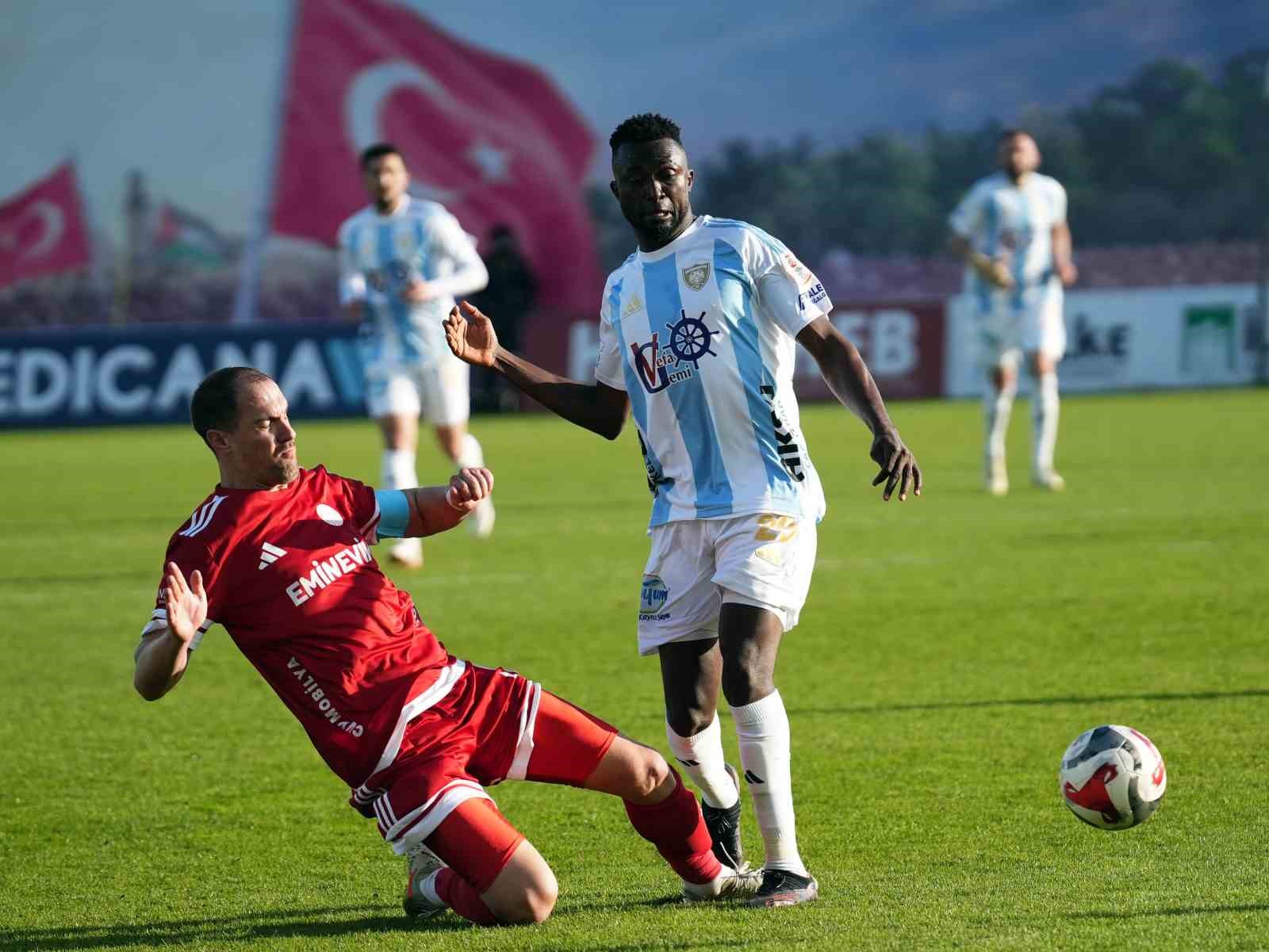 Trendyol 1. Lig: Ümraniyespor: 3 - Erzurumspor FK: 1
