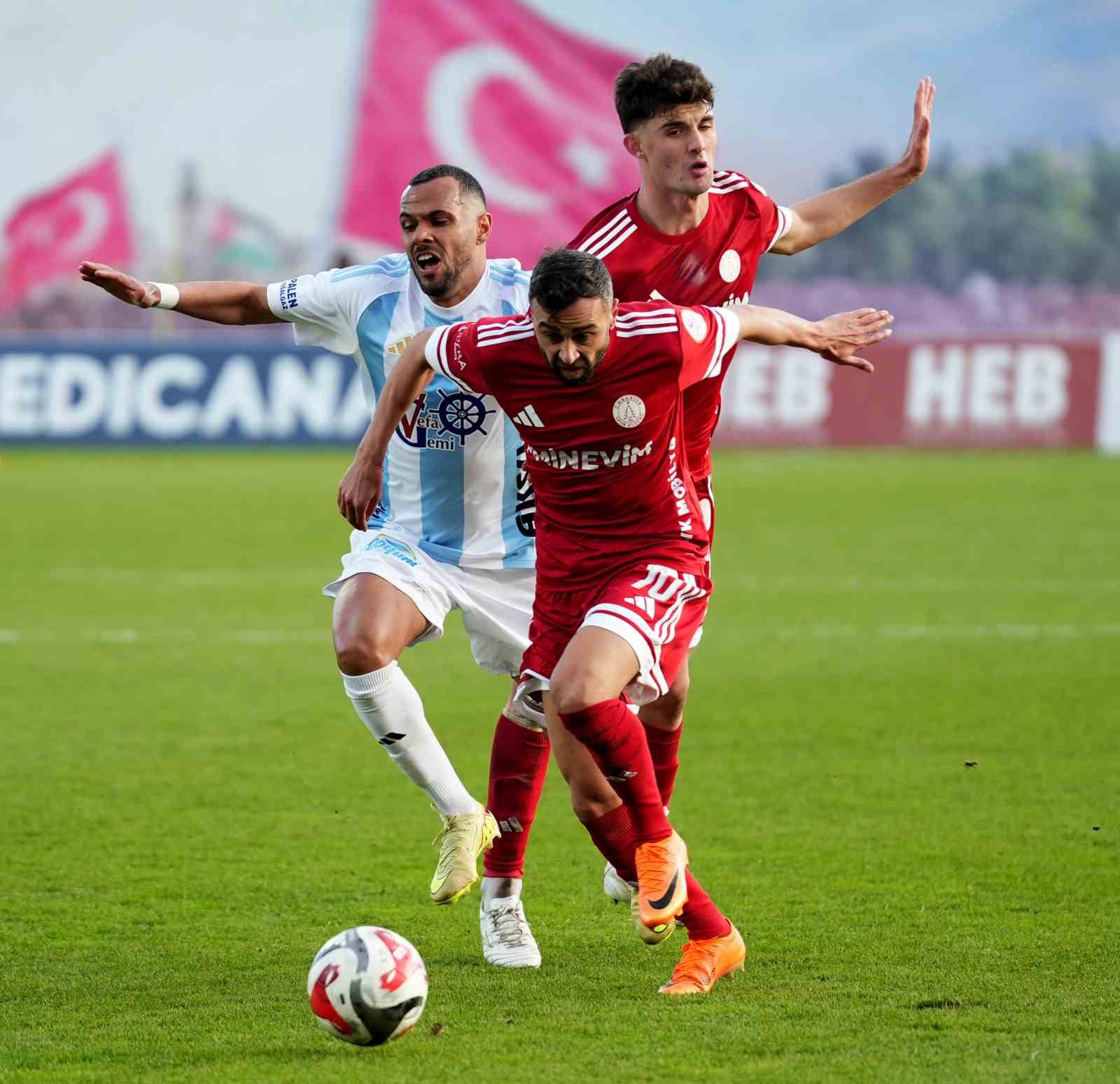 Trendyol 1. Lig: Ümraniyespor: 3 - Erzurumspor FK: 1
