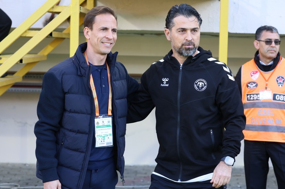 Trendyol Süper Lig: Alanyaspor: 1 - Konyaspor: 0 (İlk yarı)
