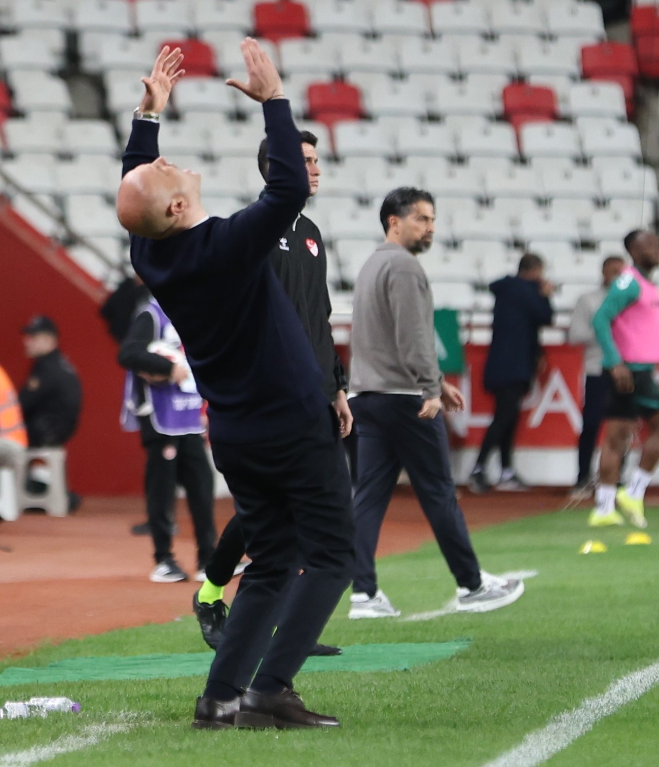 Trendyol Süper Lig: Antalyaspor: 0 - Konyaspor: 0 (İlk yarı)
