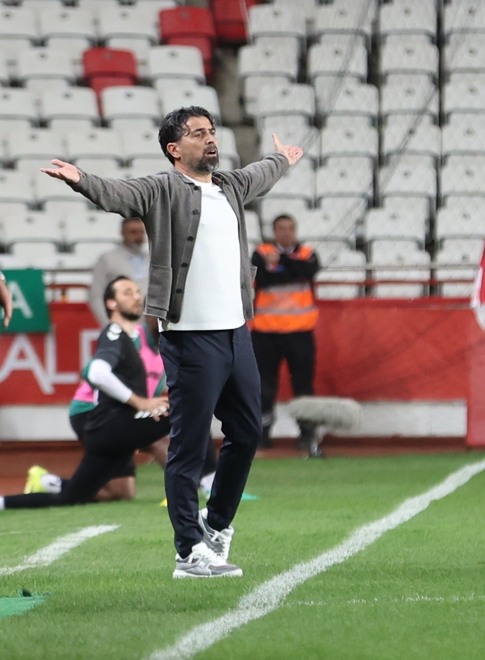 Trendyol Süper Lig: Antalyaspor: 0 - Konyaspor: 0 (İlk yarı)
