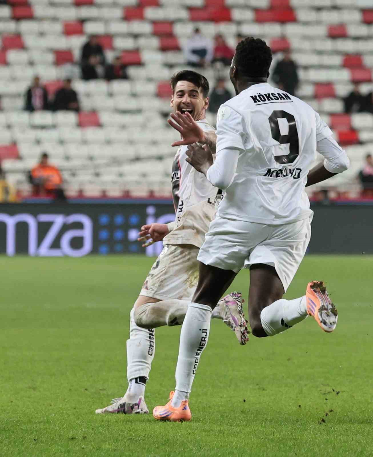 Trendyol Süper Lig: Antalyaspor: 1 - Gaziantep FK: 4 (Maç sonucu)
