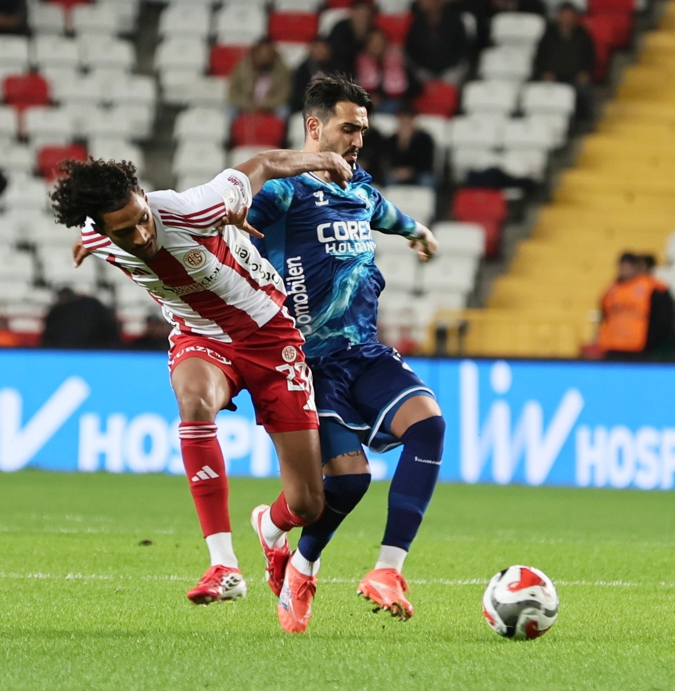 Trendyol Süper Lig: Antalyaspor: 2 - Samsunspor: 0 (İlk yarı)
Trendyol Süper Lig: Antalyaspor: 2 - Samsunspor: 0 (İlk yarı)