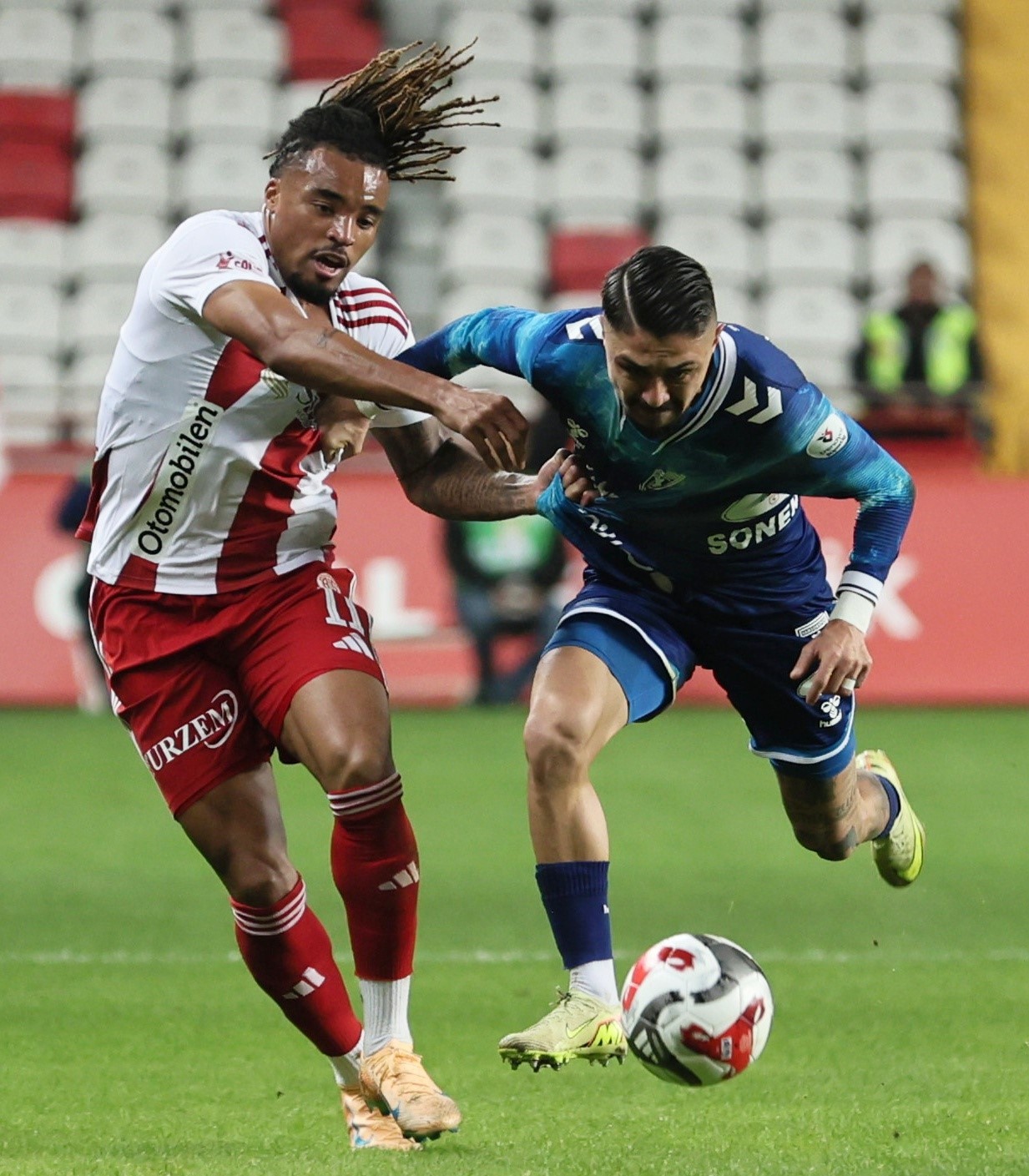 Trendyol Süper Lig: Antalyaspor: 2 - Samsunspor: 0 (İlk yarı)
Trendyol Süper Lig: Antalyaspor: 2 - Samsunspor: 0 (İlk yarı)