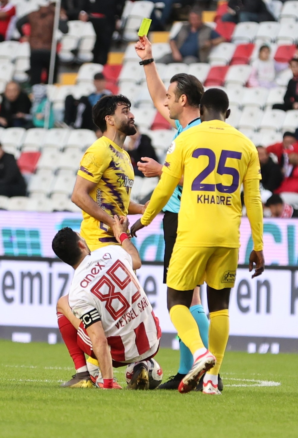 Trendyol Süper Lig: Antalyaspor: 3 - Eyüpspor: 0 (Maç sonucu)
Trendyol Süper Lig: Antalyaspor: 3 - Eyüpspor: 0 (Maç sonucu)