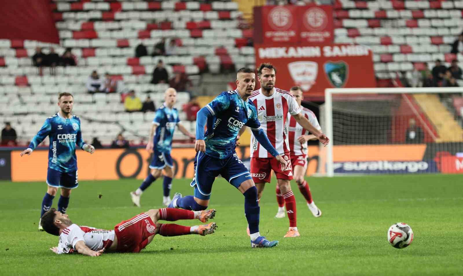 Trendyol Süper Lig: Antalyaspor: 3 - Samsunspor: 1 (Maç sonucu)
