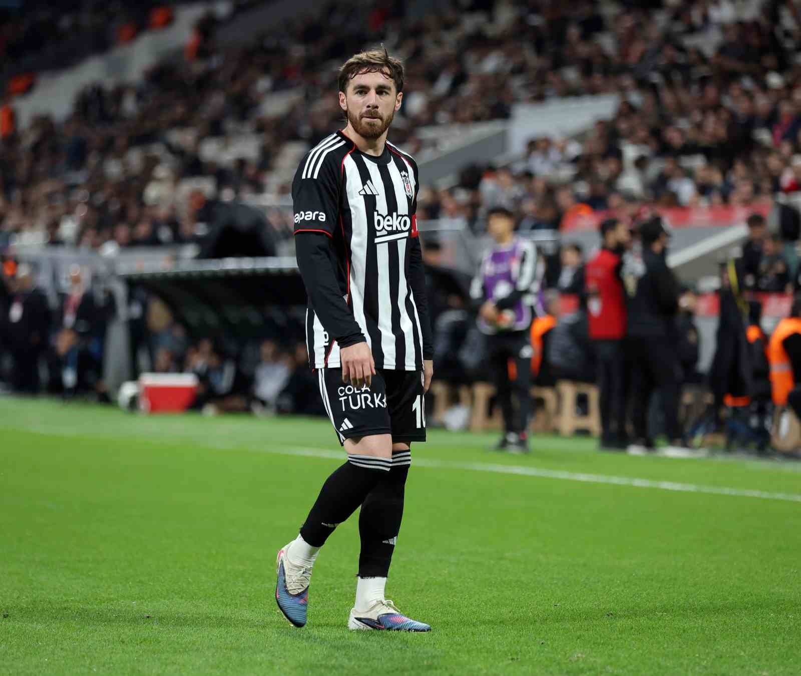 Trendyol Süper Lig: Beşiktaş: 0 - Fatih Karagümrük: 0 (İlk yarı)
