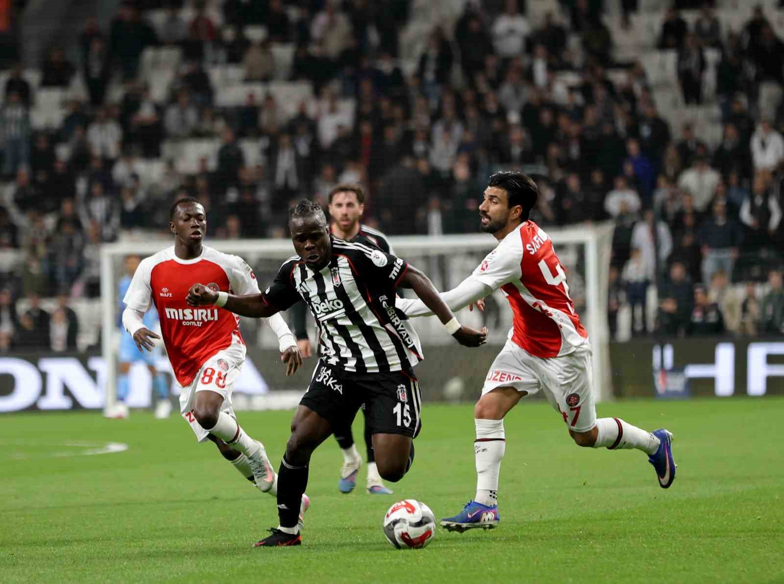 Trendyol Süper Lig: Beşiktaş: 0 - Fatih Karagümrük: 0 (İlk yarı)
