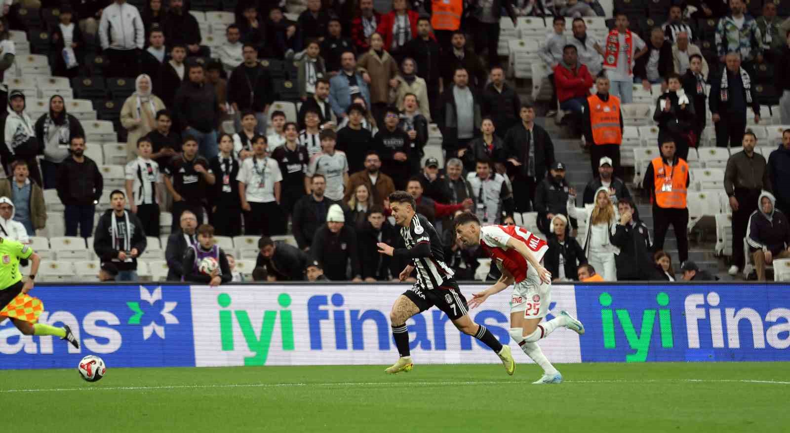 Trendyol Süper Lig: Beşiktaş: 0 - Fatih Karagümrük: 0 (Maç devam ediyor)
