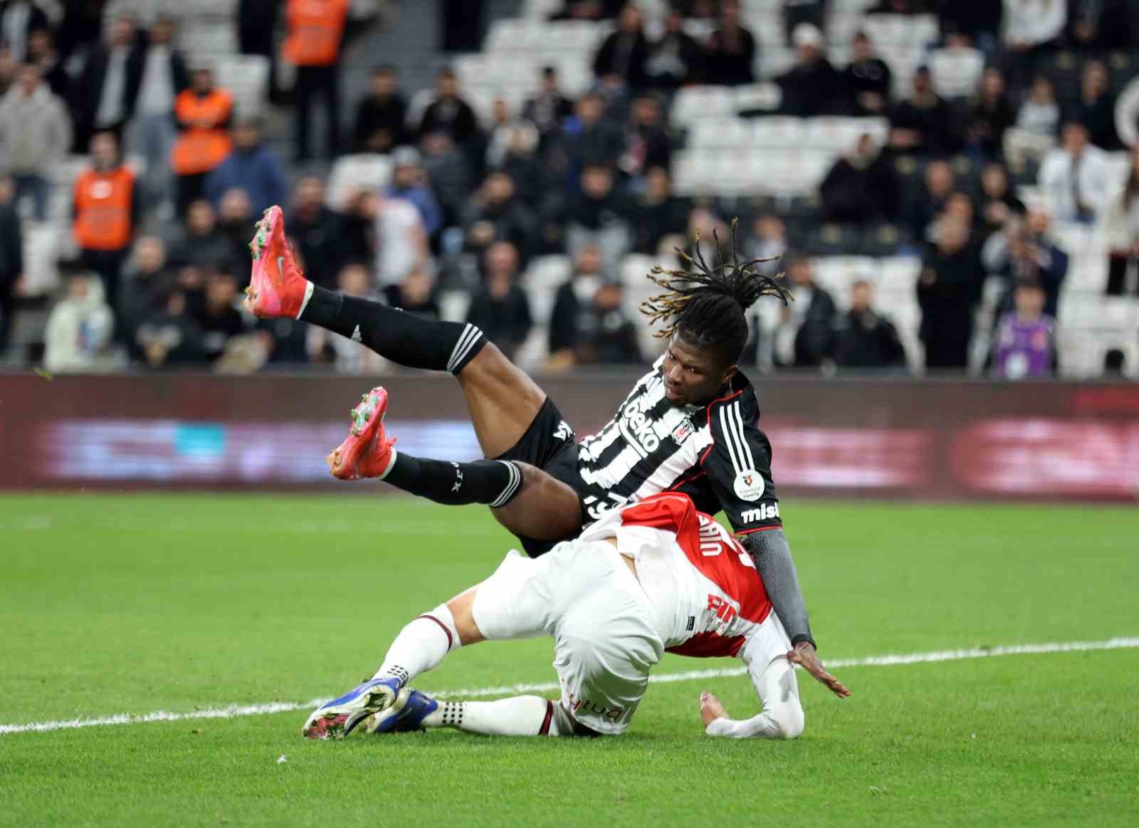 Trendyol Süper Lig: Beşiktaş: 0 - Fatih Karagümrük: 0 (Maç sonucu)
