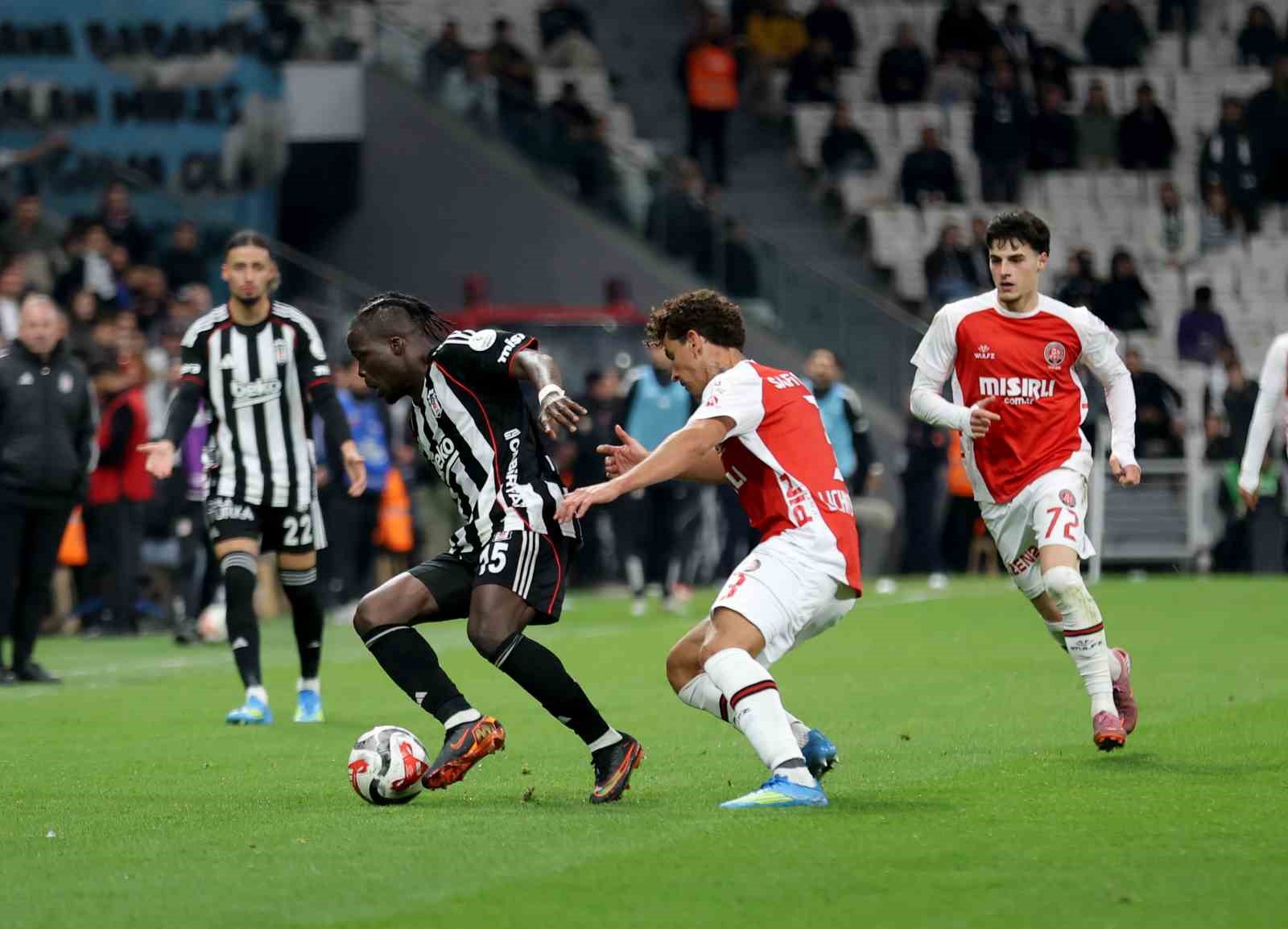 Trendyol Süper Lig: Beşiktaş: 0 - Fatih Karagümrük: 0 (Maç sonucu)
