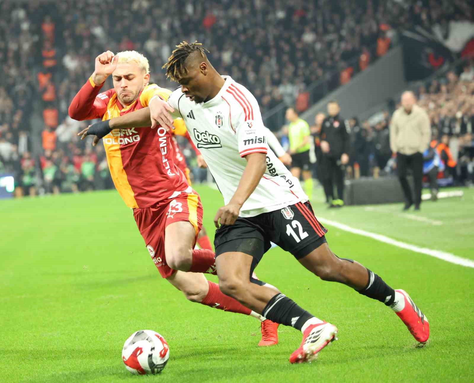 Trendyol Süper Lig: Beşiktaş: 0 - Galatasaray: 0 (Maç devam ediyor)
