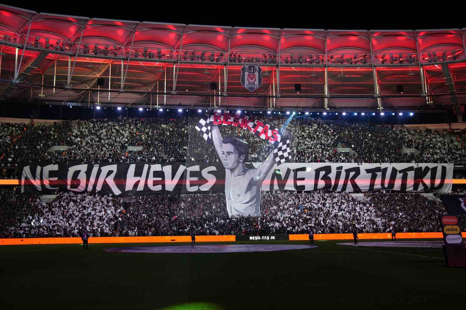 Trendyol Süper Lig: Beşiktaş: 0 - Galatasaray: 0 (Maç devam ediyor)
