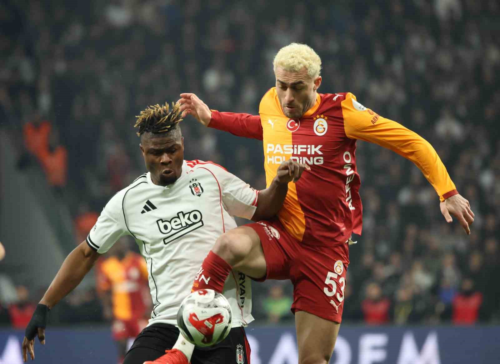Trendyol Süper Lig: Beşiktaş: 0 - Galatasaray: 0 (Maç devam ediyor)
