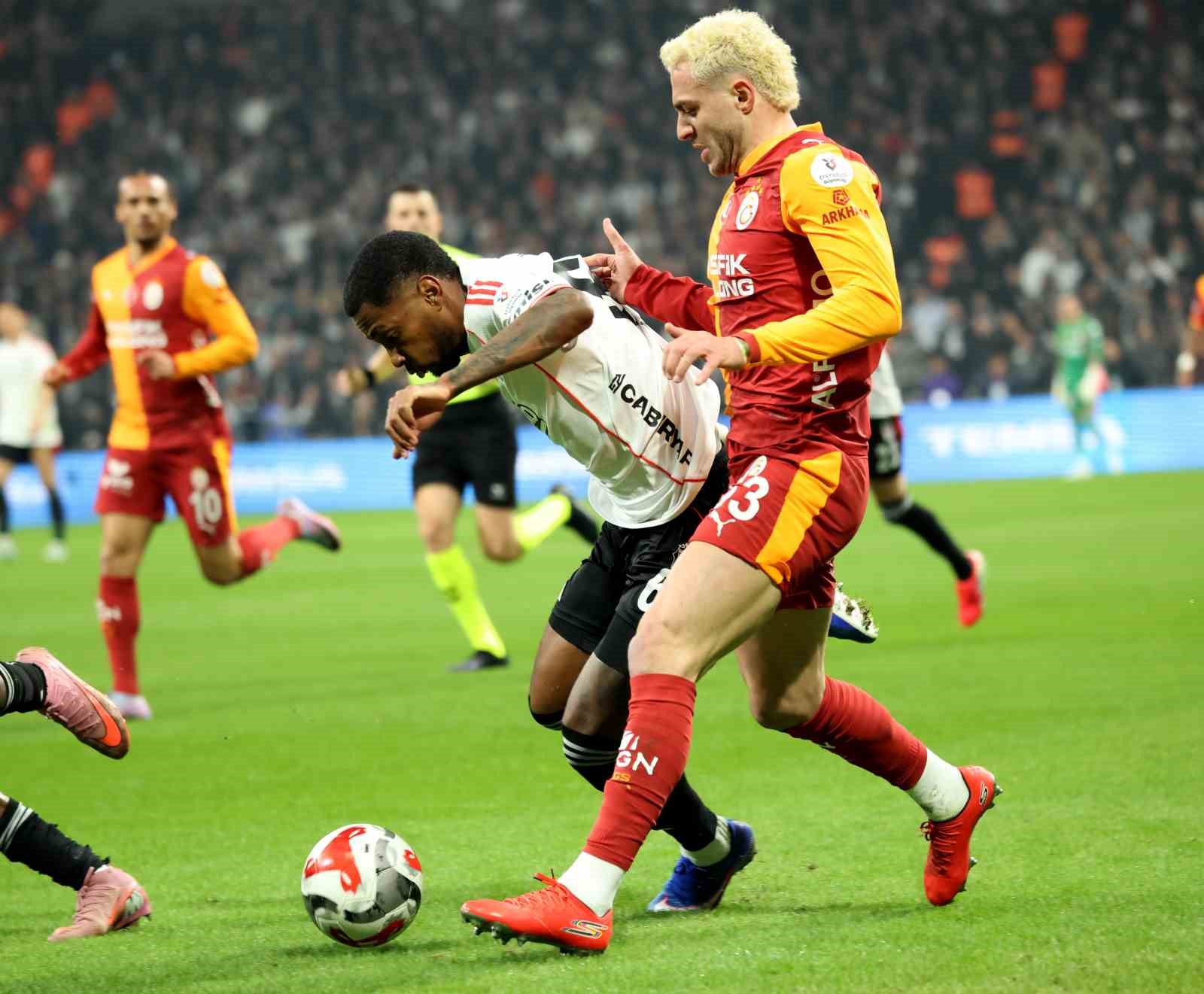 Trendyol Süper Lig: Beşiktaş: 0 - Galatasaray: 1 (İlk yarı)
