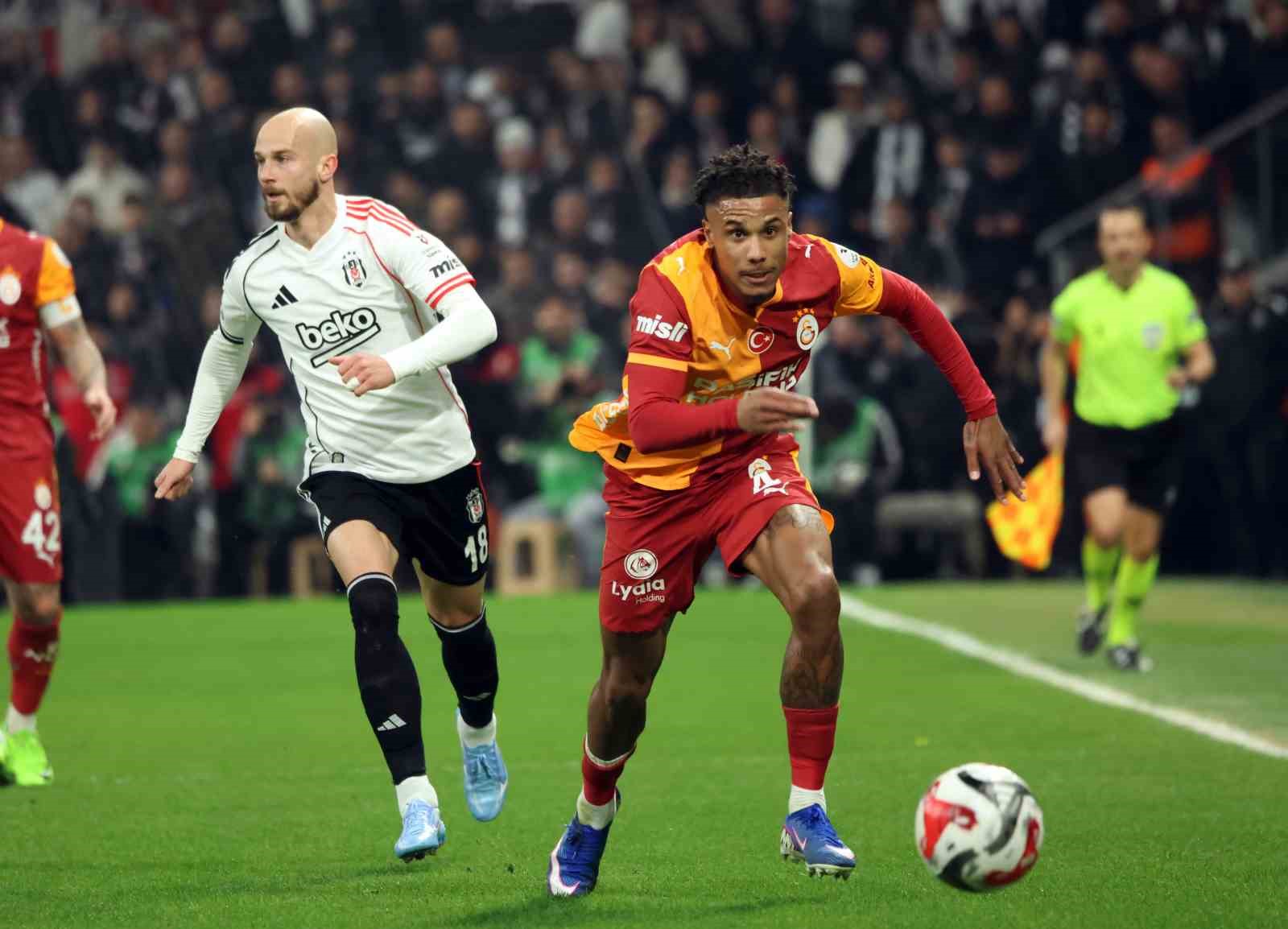 Trendyol Süper Lig: Beşiktaş: 0 - Galatasaray: 1 (İlk yarı)
