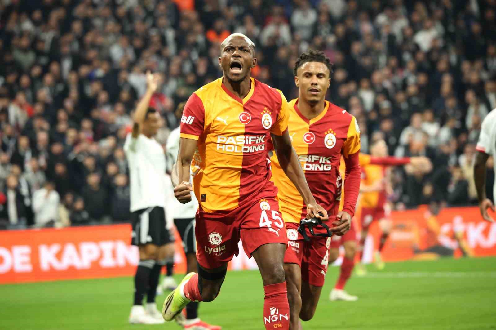 Trendyol Süper Lig: Beşiktaş: 0 - Galatasaray: 1 (İlk yarı)
