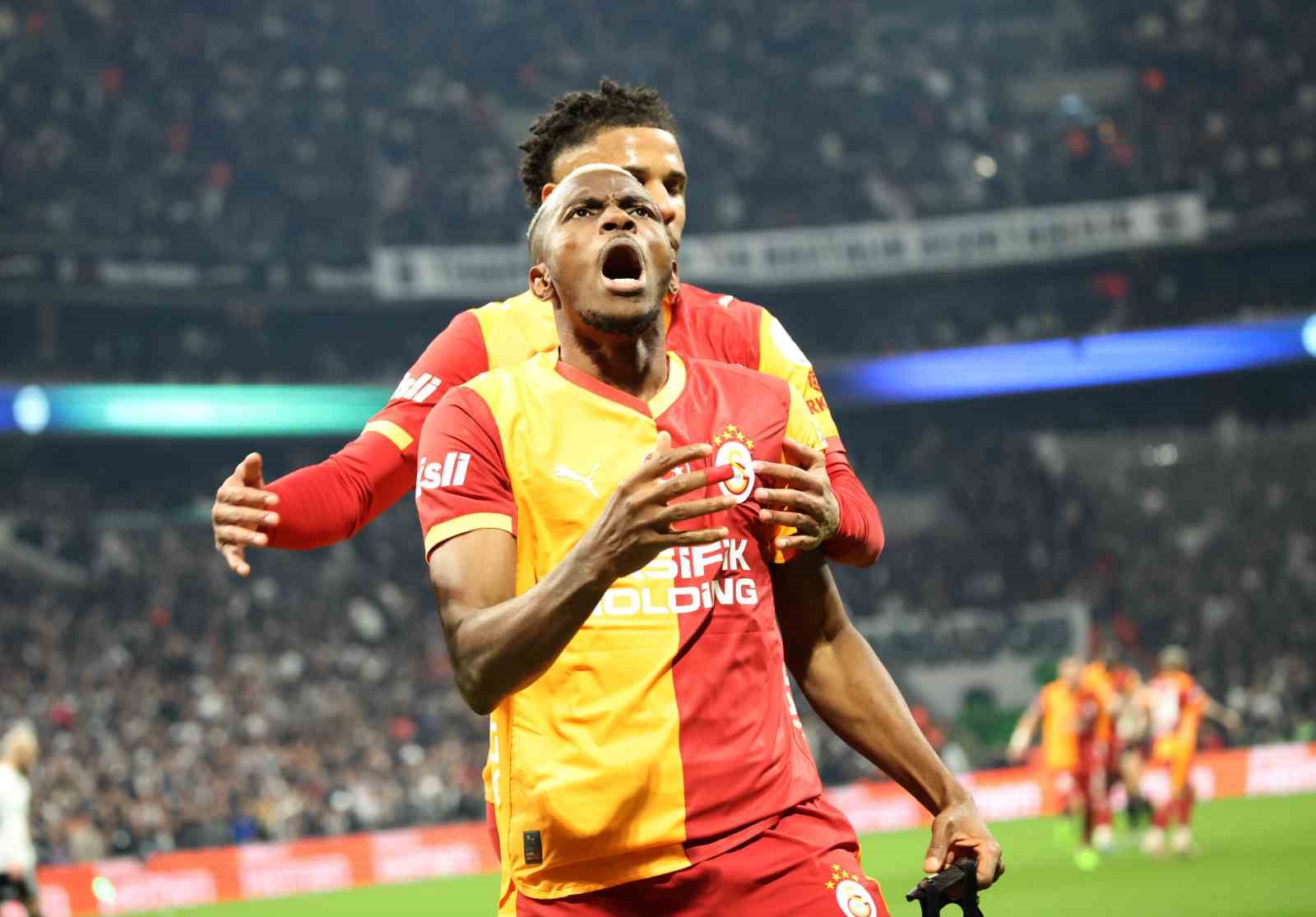 Trendyol Süper Lig: Beşiktaş: 0 - Galatasaray: 1 (İlk yarı)
