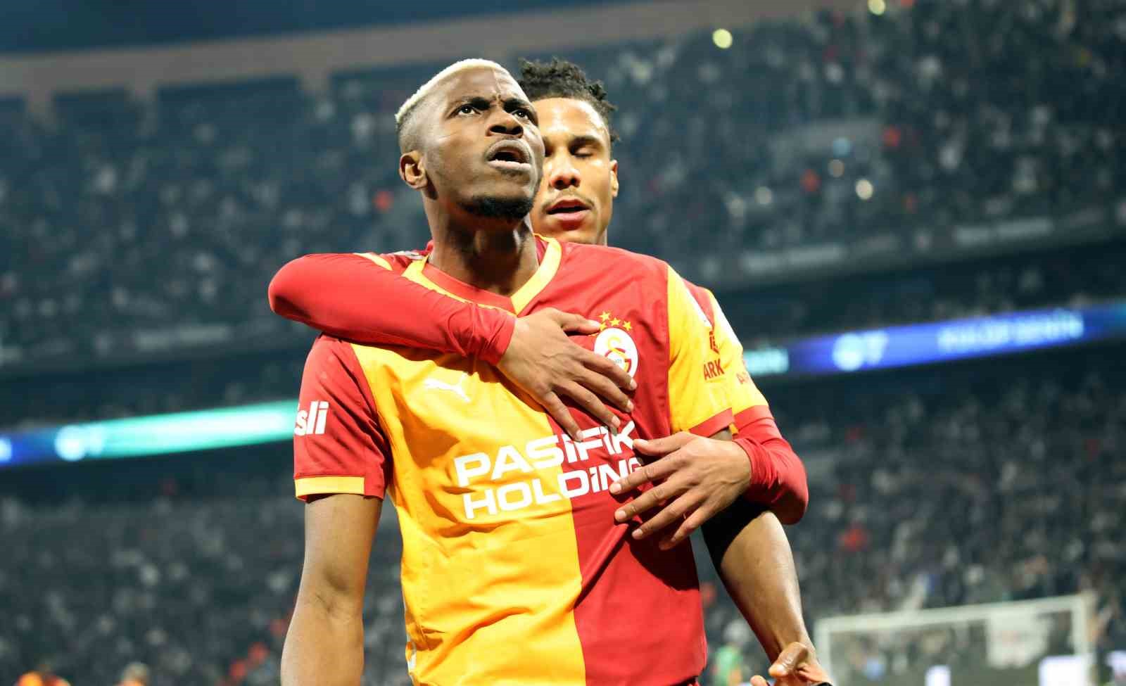 Trendyol Süper Lig: Beşiktaş: 0 - Galatasaray: 1 (İlk yarı)
