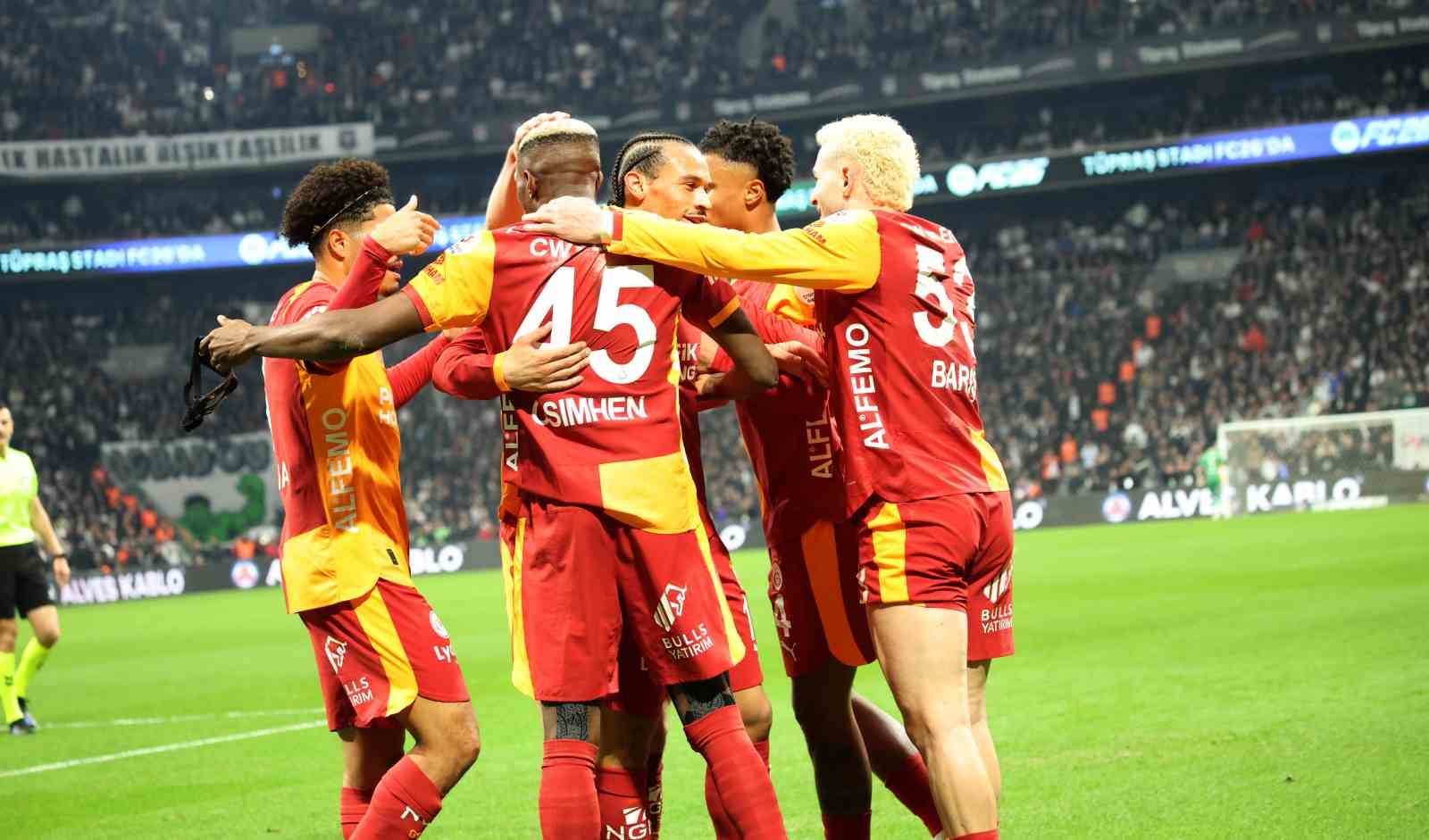 Trendyol Süper Lig: Beşiktaş: 0 - Galatasaray: 1 (İlk yarı)
