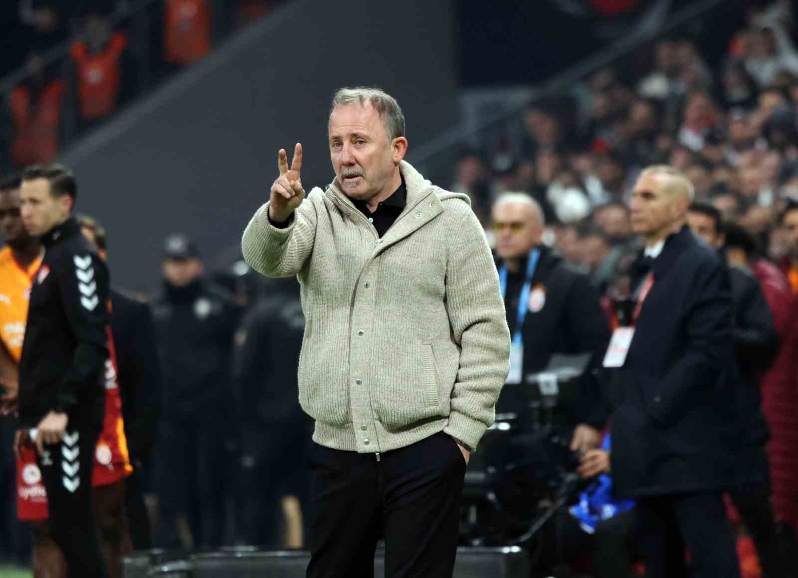 Trendyol Süper Lig: Beşiktaş: 0 - Galatasaray: 1 (Maç sonucu)
