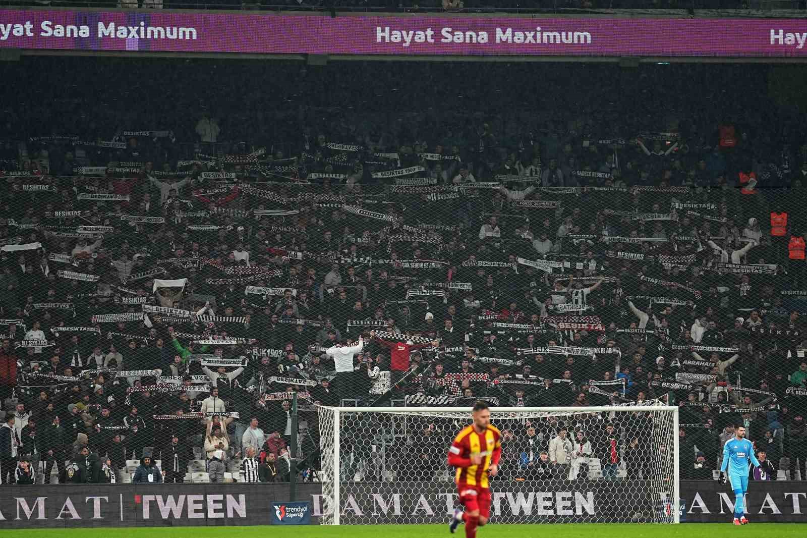 Trendyol Süper Lig: Beşiktaş: 0 - Kayserispor: 0 (İlk yarı)
