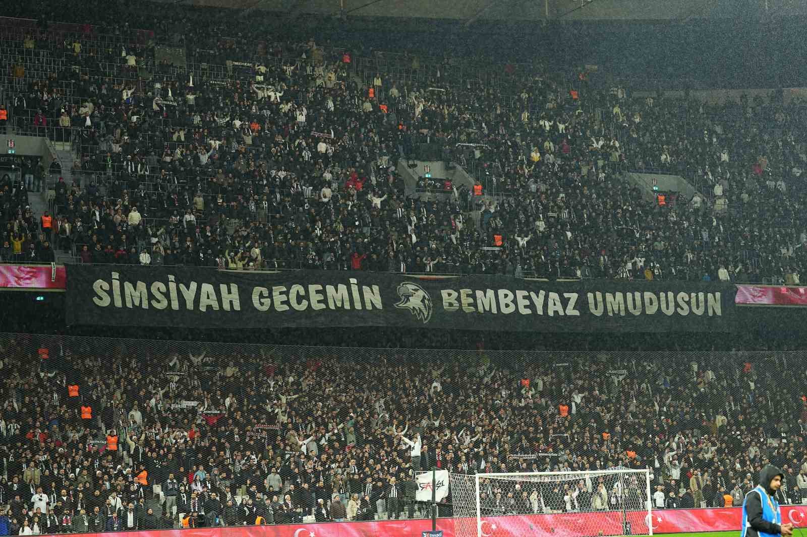 Trendyol Süper Lig: Beşiktaş: 0 - Konyaspor: 0 (Maç devam ediyor)
