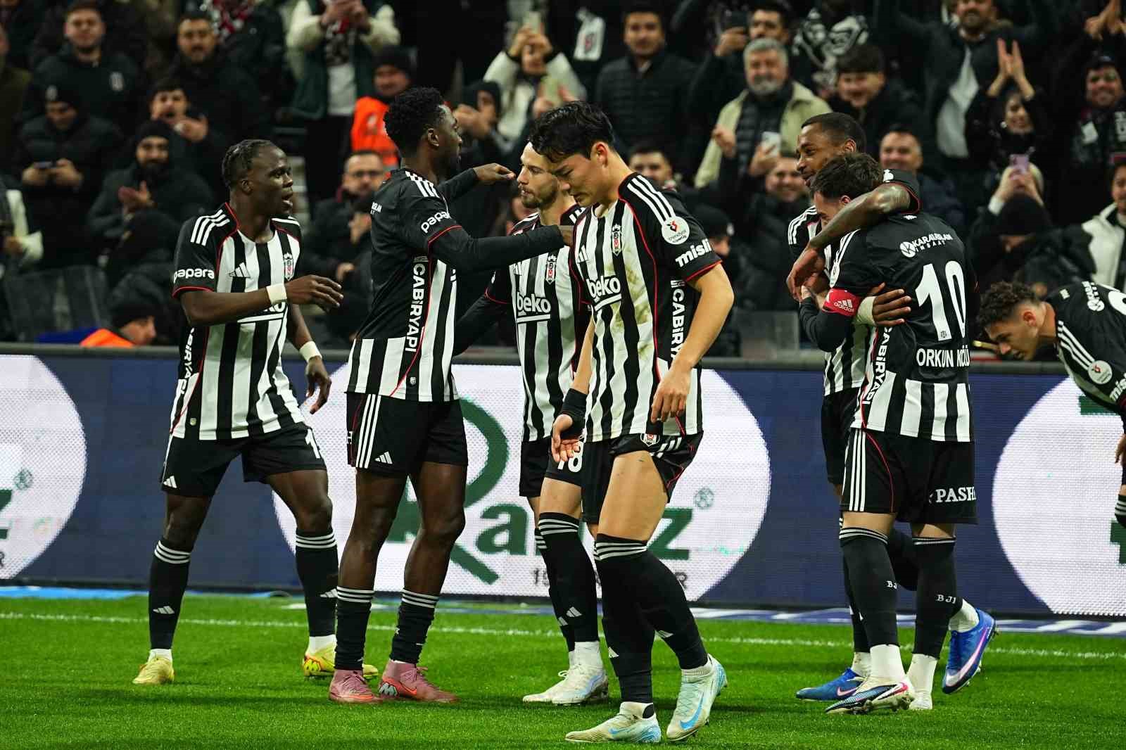 Trendyol Süper Lig: Beşiktaş: 1 - Göztepe: 0 (Maç devam ediyor)
