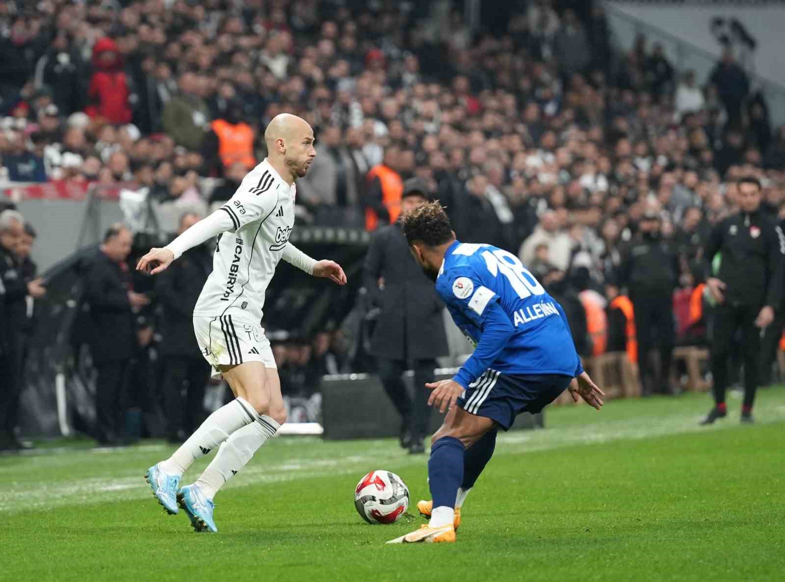 Trendyol Süper Lig: Beşiktaş: 1 - Kasımpaşa: 0 (Maç devam ediyor)
