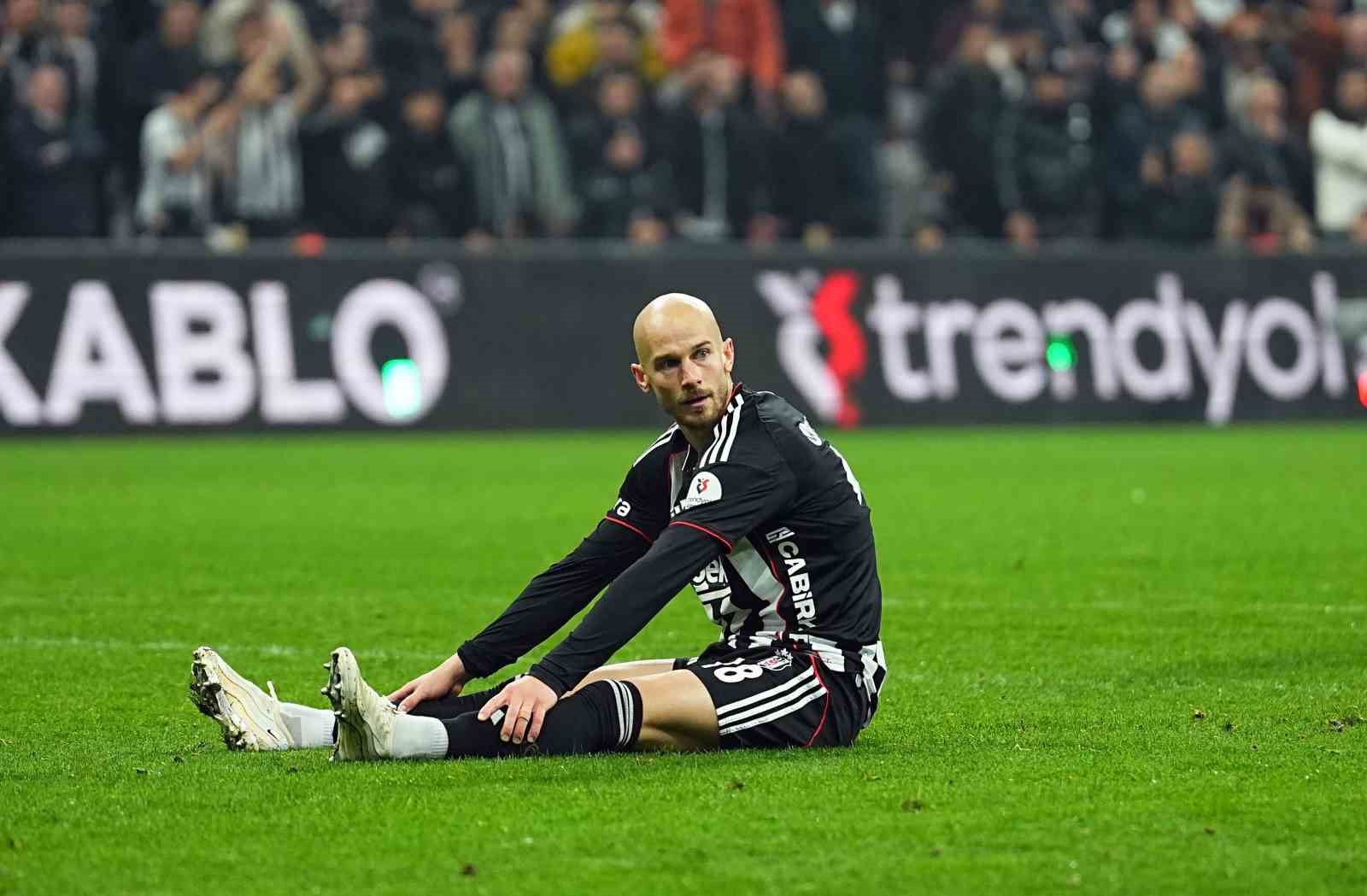 Trendyol Süper Lig: Beşiktaş: 2 - Corendon Alanyaspor: 2 (Maç sonucu)
