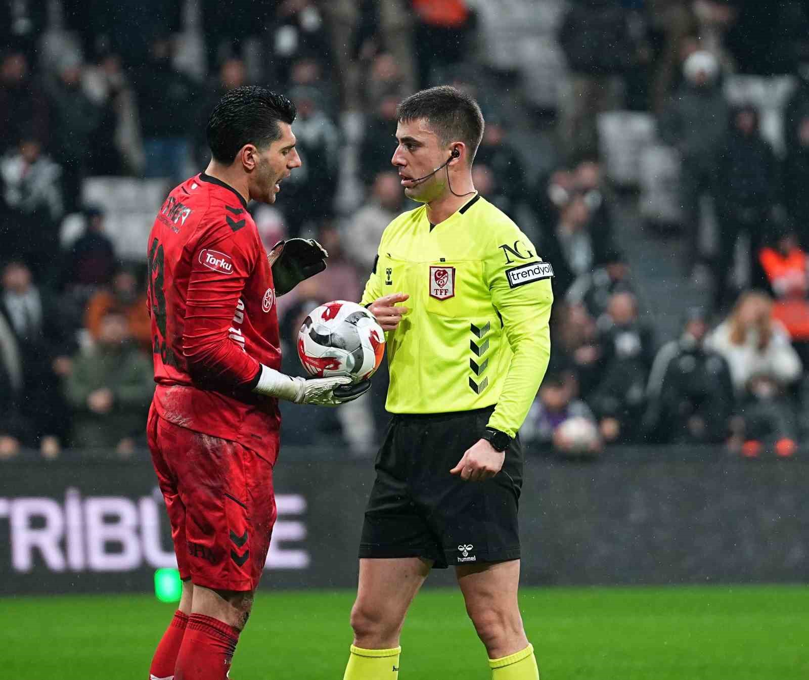 Trendyol Süper Lig: Beşiktaş: 2 - Konyaspor: 1 (Maç sonucu)
