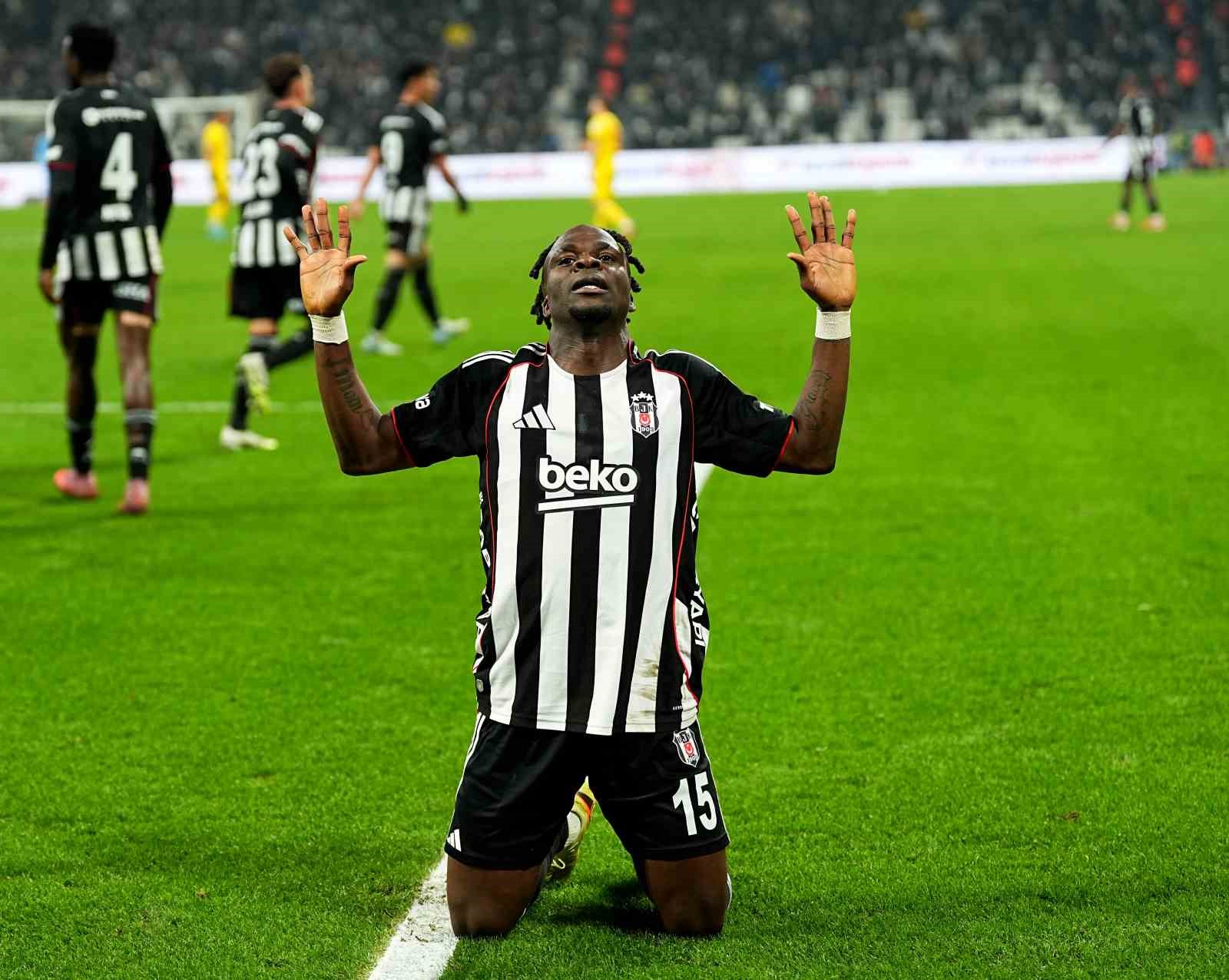 Trendyol Süper Lig: Beşiktaş: 4 - Göztepe: 0 (Maç sonucu)
