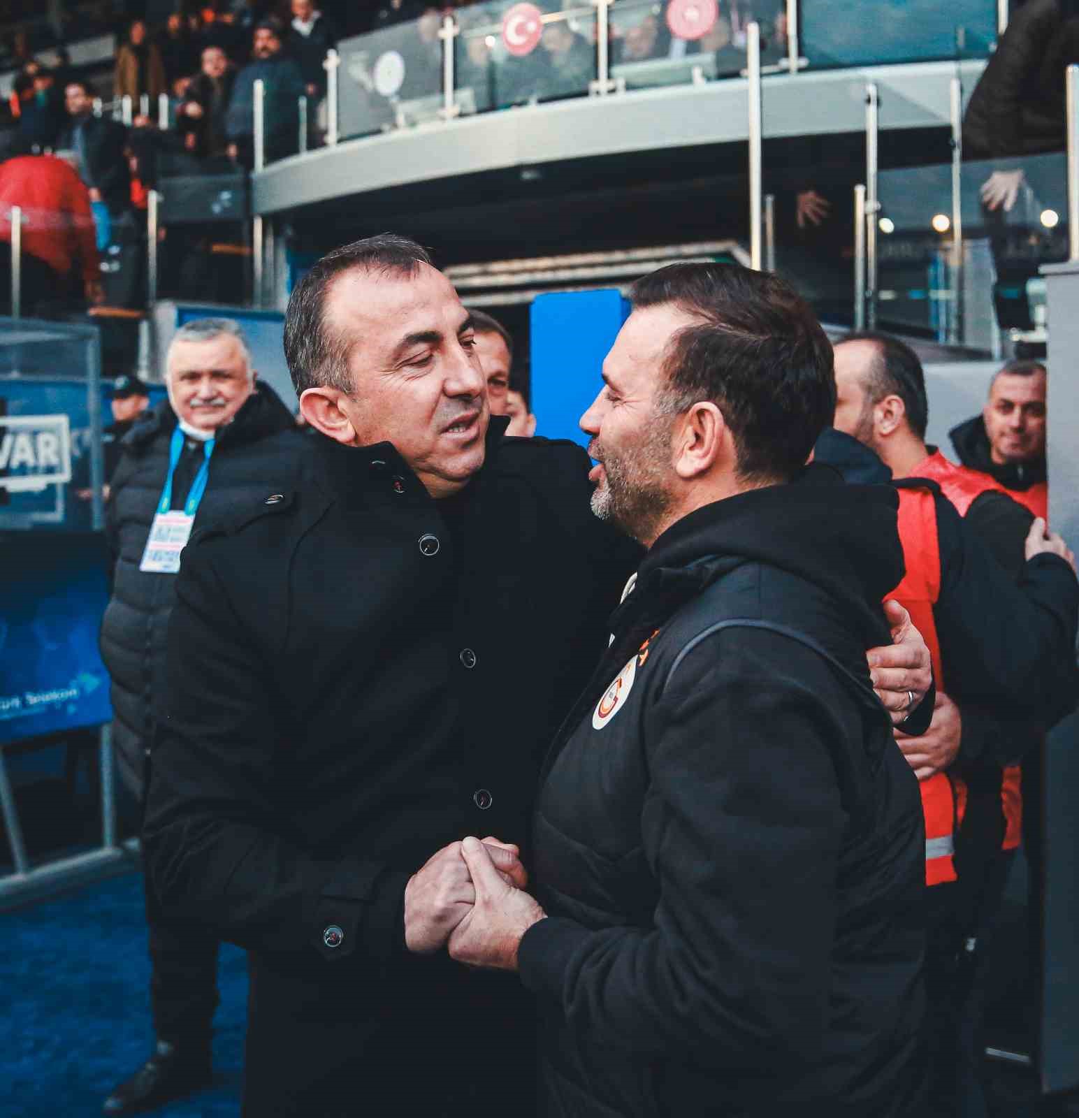 Trendyol Süper Lig: Çaykur Rizespor: 0 - Galatasaray: 1 (Maç devam ediyor)
