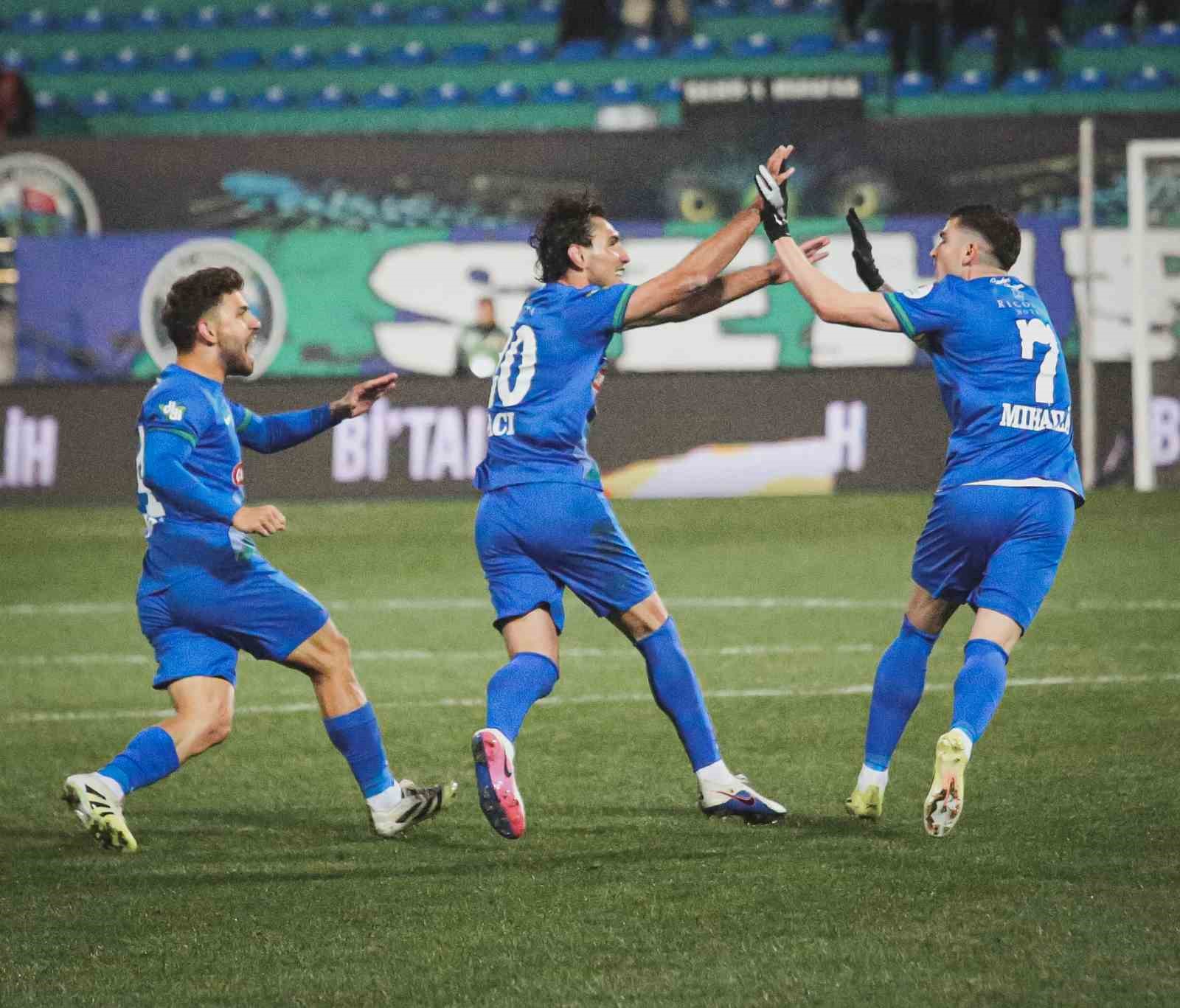 Trendyol Süper Lig: Çaykur Rizespor: 2 - Gaziantep FK: 1 (Maç sonucu)
Trendyol Süper Lig: Çaykur Rizespor: 2 - Gaziantep FK: 1 (Maç sonucu)